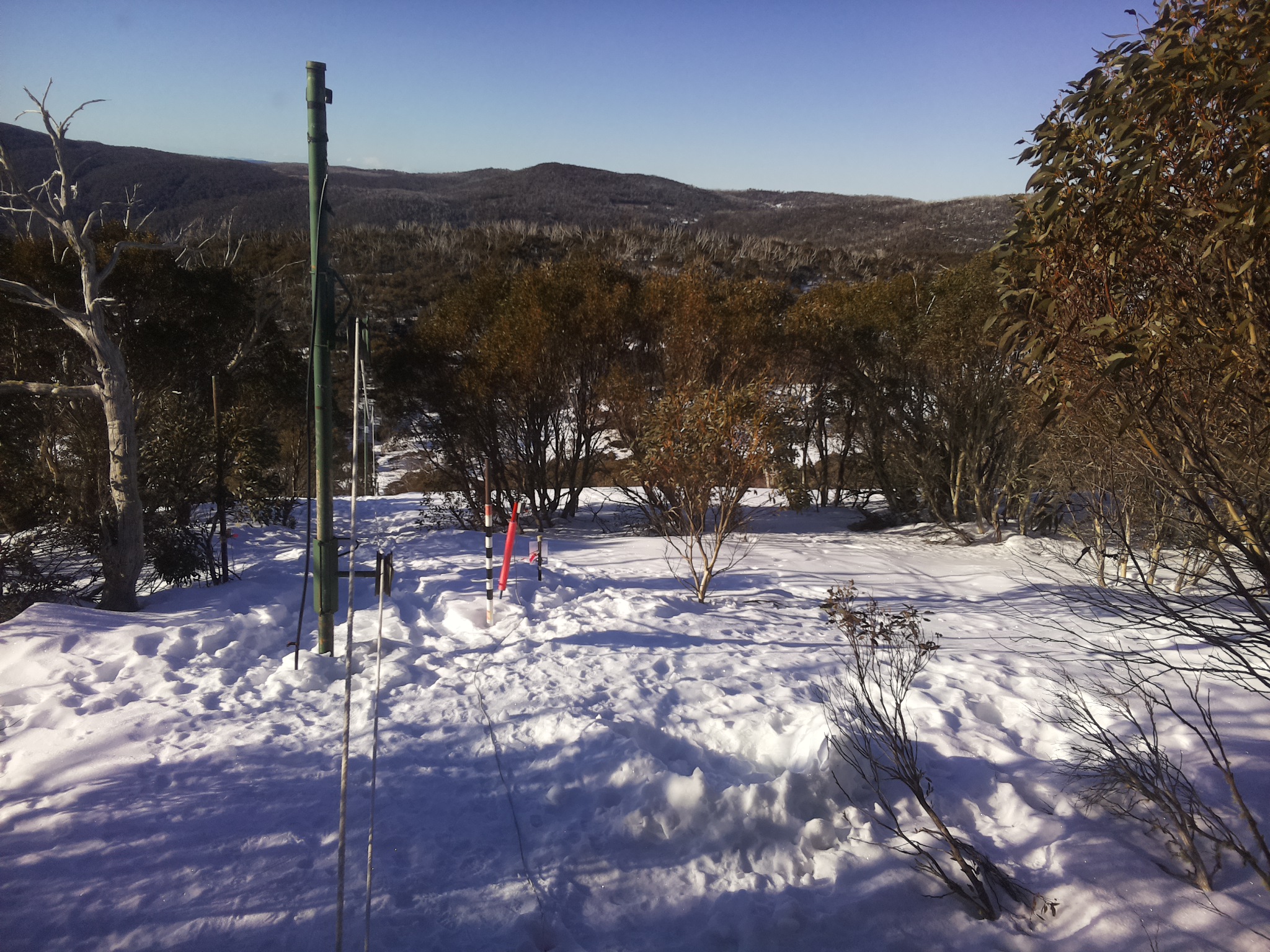 Bogong Web Cam 8:50am Monday 11th of August 2025