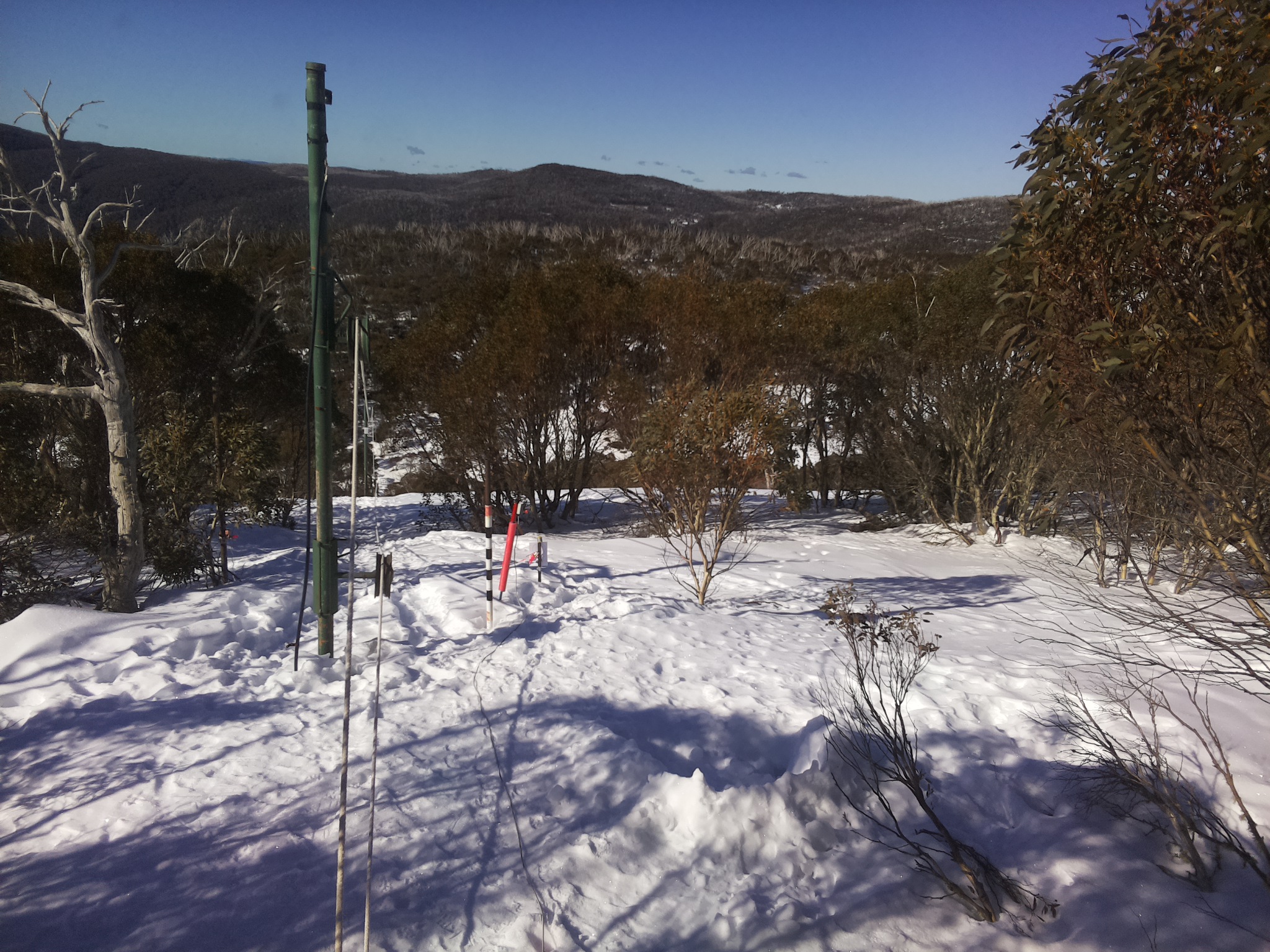 Bogong Web Cam 10:10am Monday 11th of August 2025