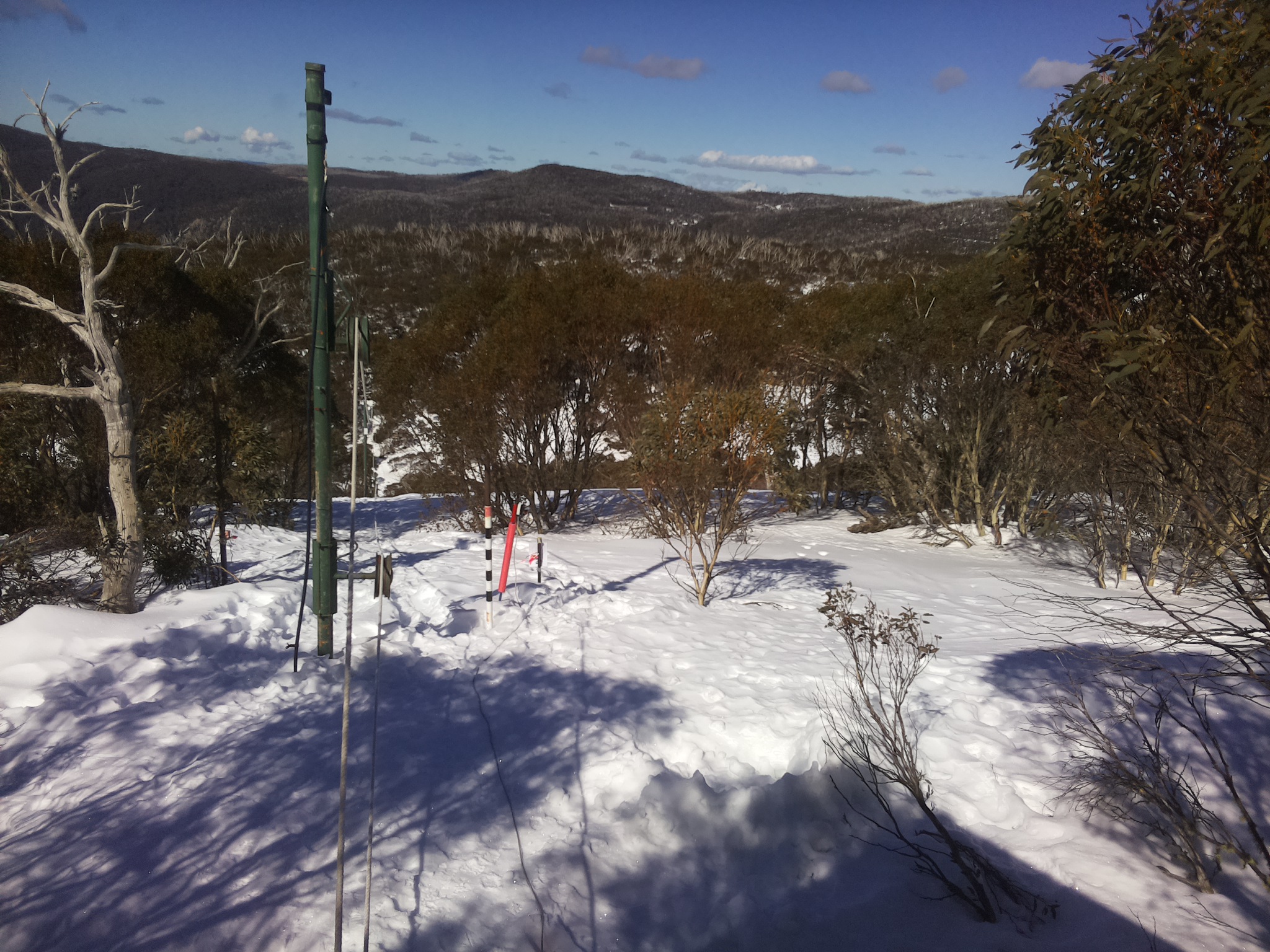 Bogong Web Cam 12:00pm Monday 11th of August 2025