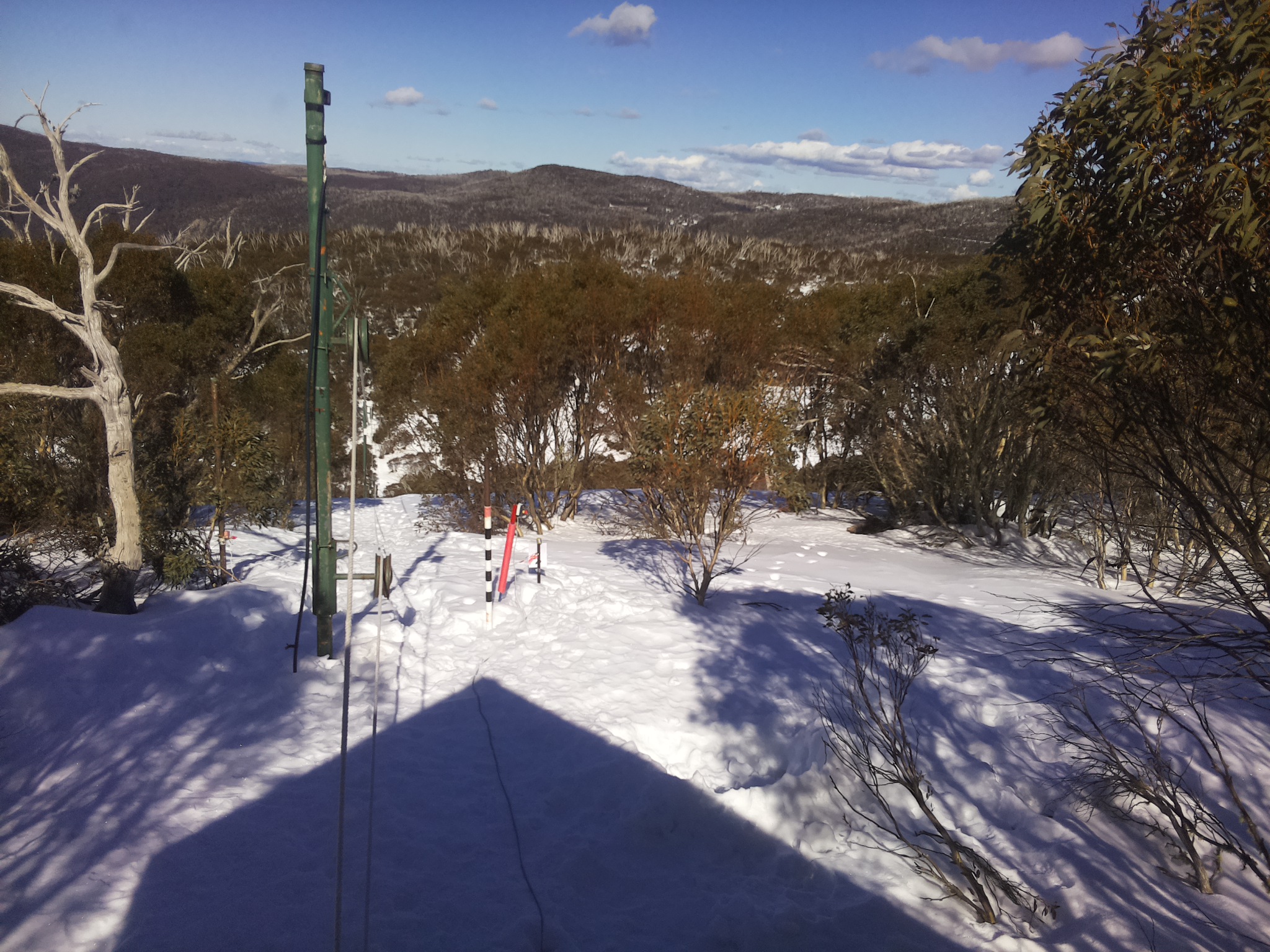 Bogong Web Cam 1:40pm Monday 11th of August 2025