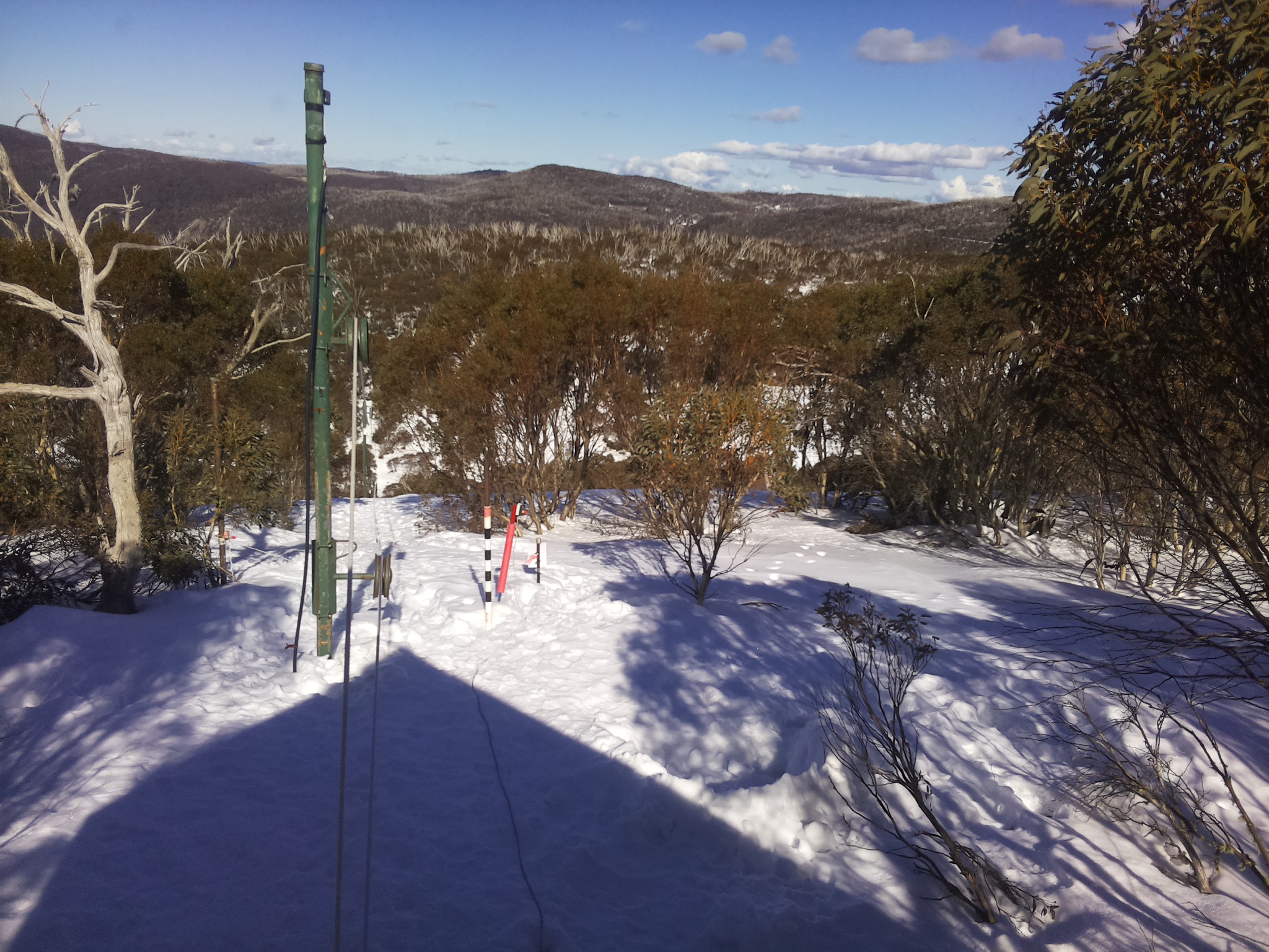 Bogong Web Cam 2:00pm Monday 11th of August 2025