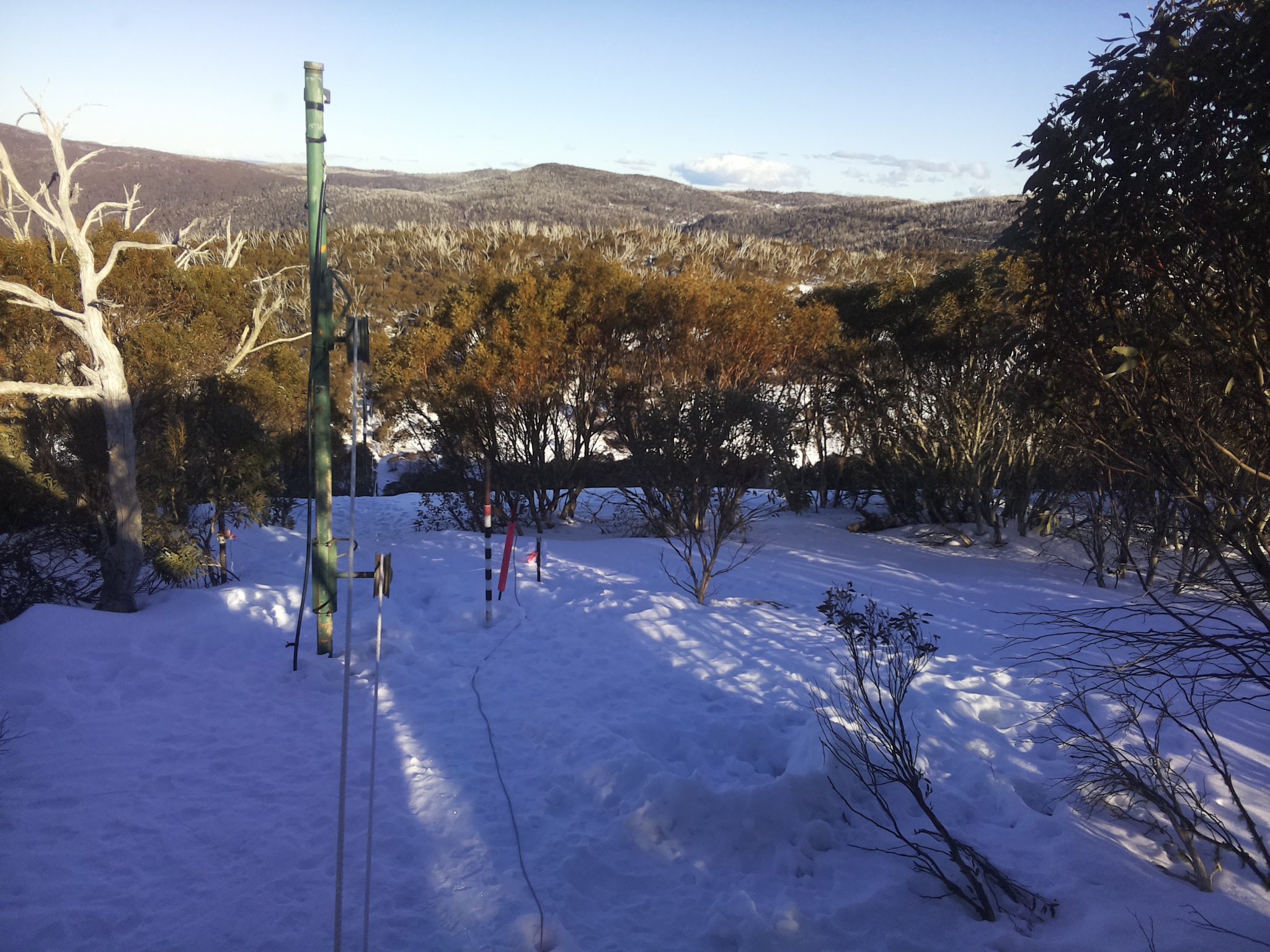 Bogong Web Cam 4:00pm Monday 11th of August 2025
