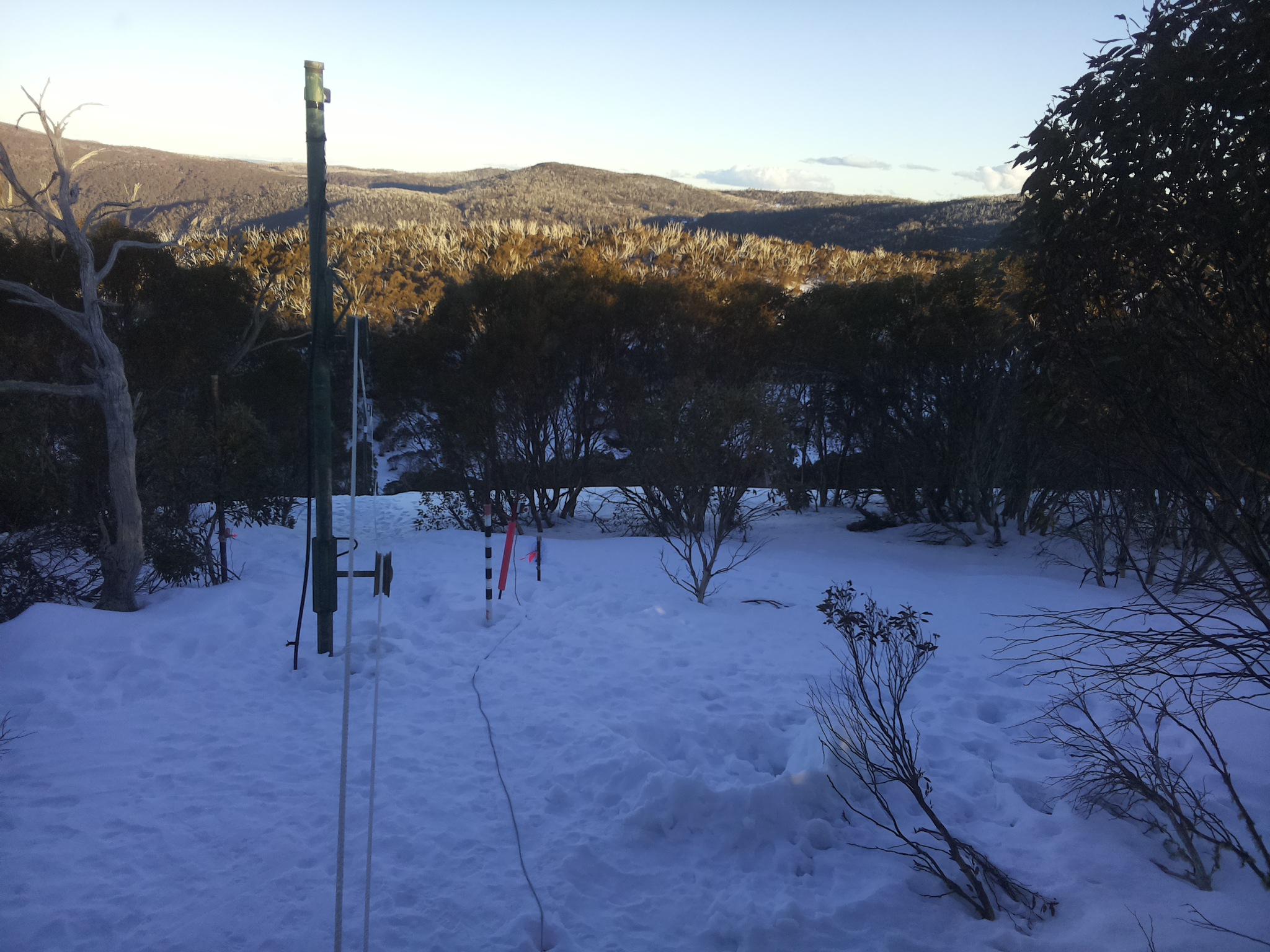 Bogong Web Cam 4:50pm Monday 11th of August 2025