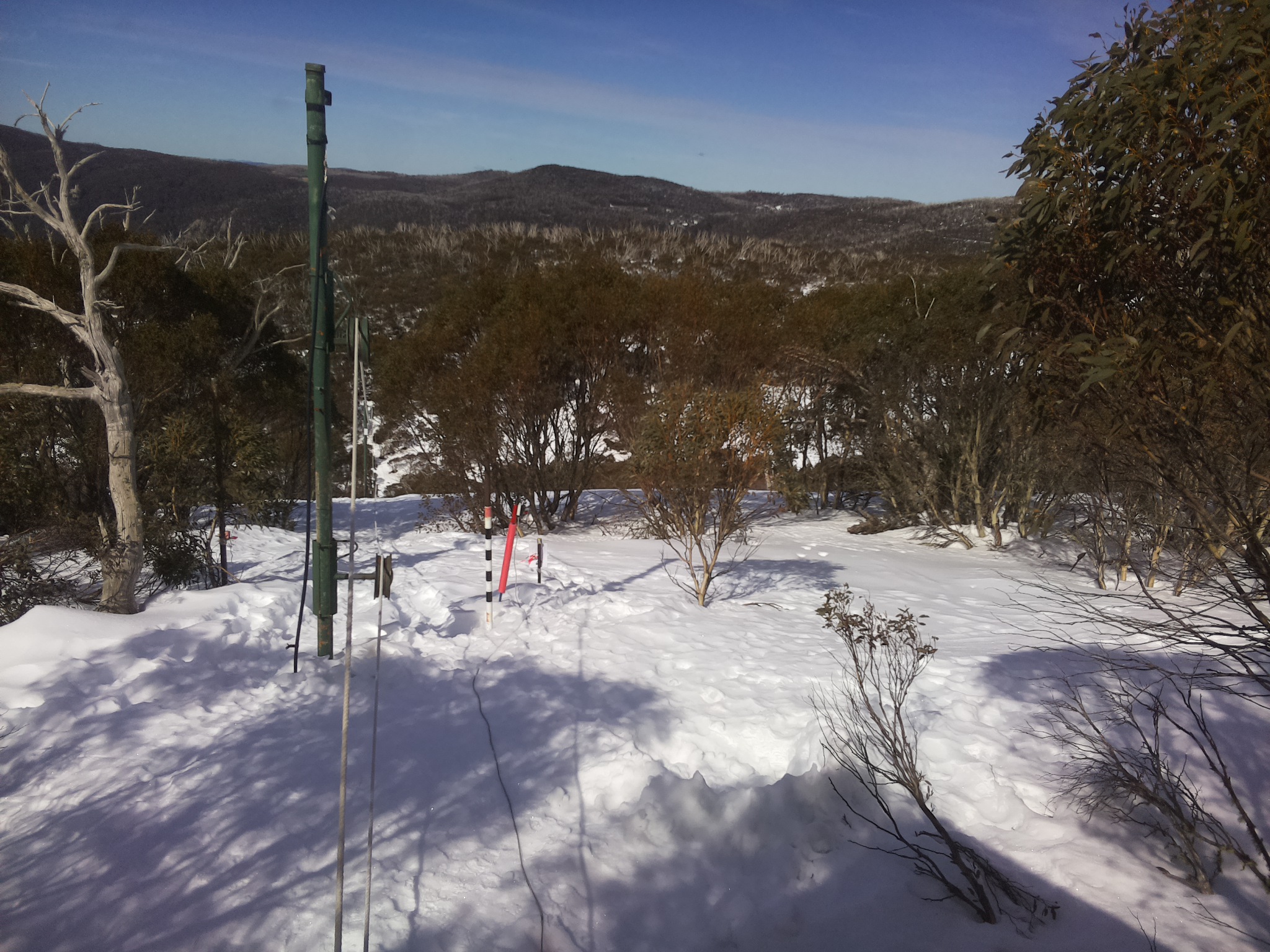 Bogong Web Cam 12:00pm Tuesday 12th of August 2025