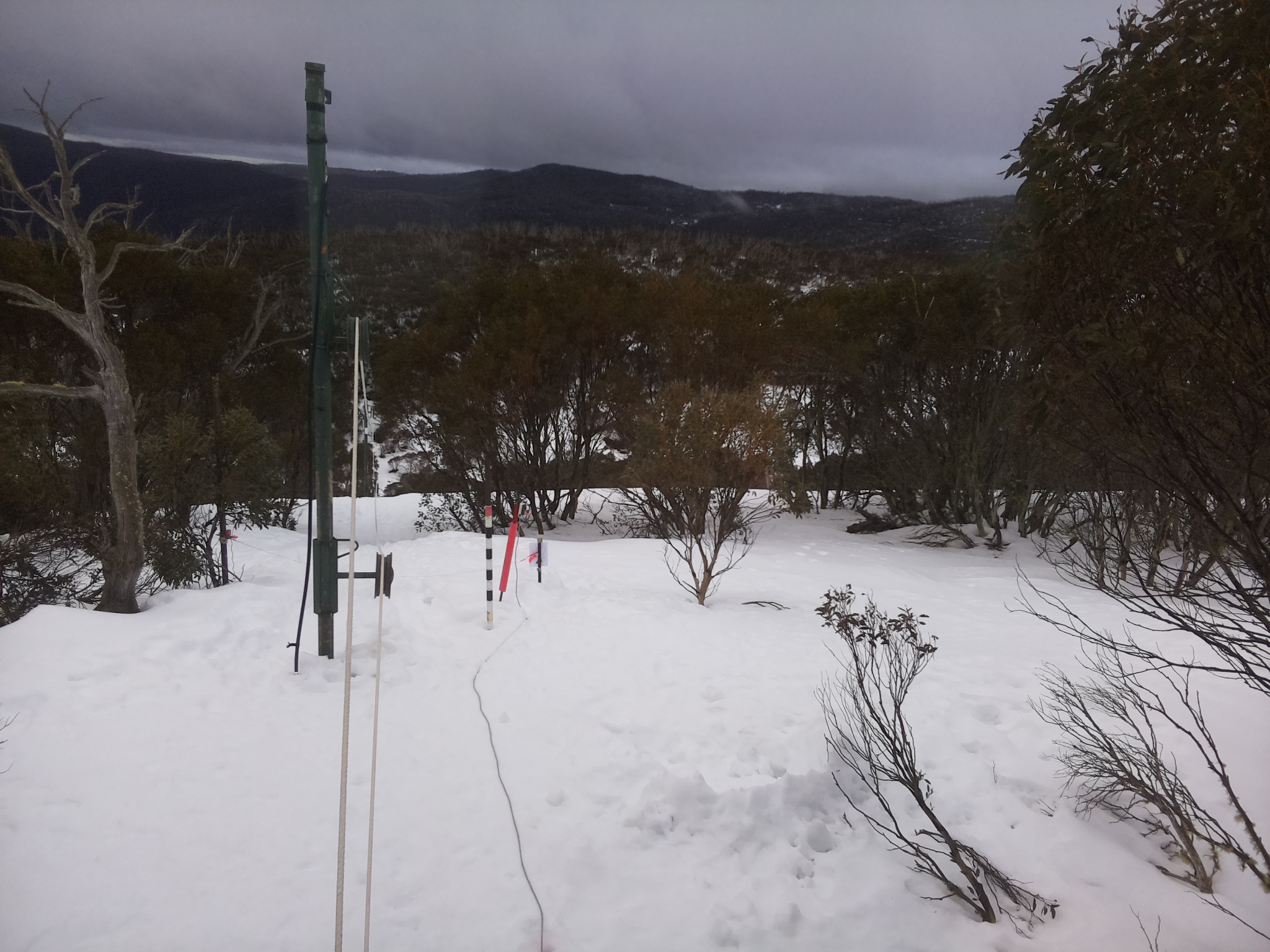 Bogong Web Cam 8:40am Wednesday 13th of August 2025