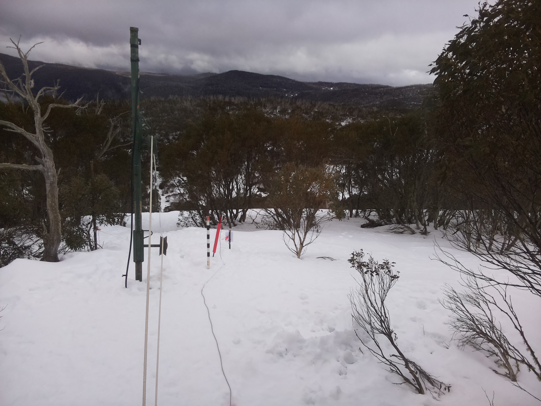 Bogong Web Cam 9:50am Wednesday 13th of August 2025