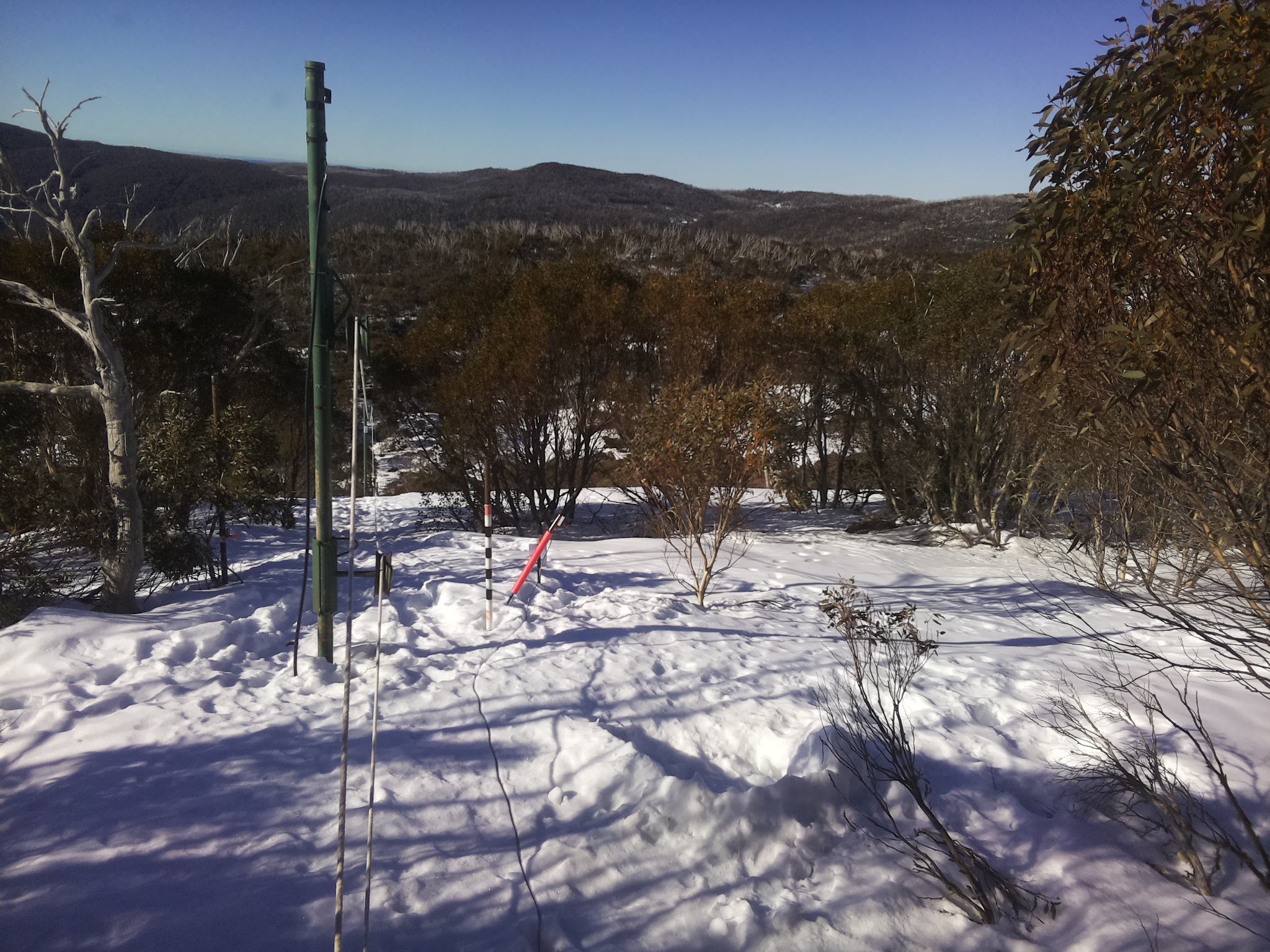 Bogong Web Cam 9:20am Thursday 14th of August 2025