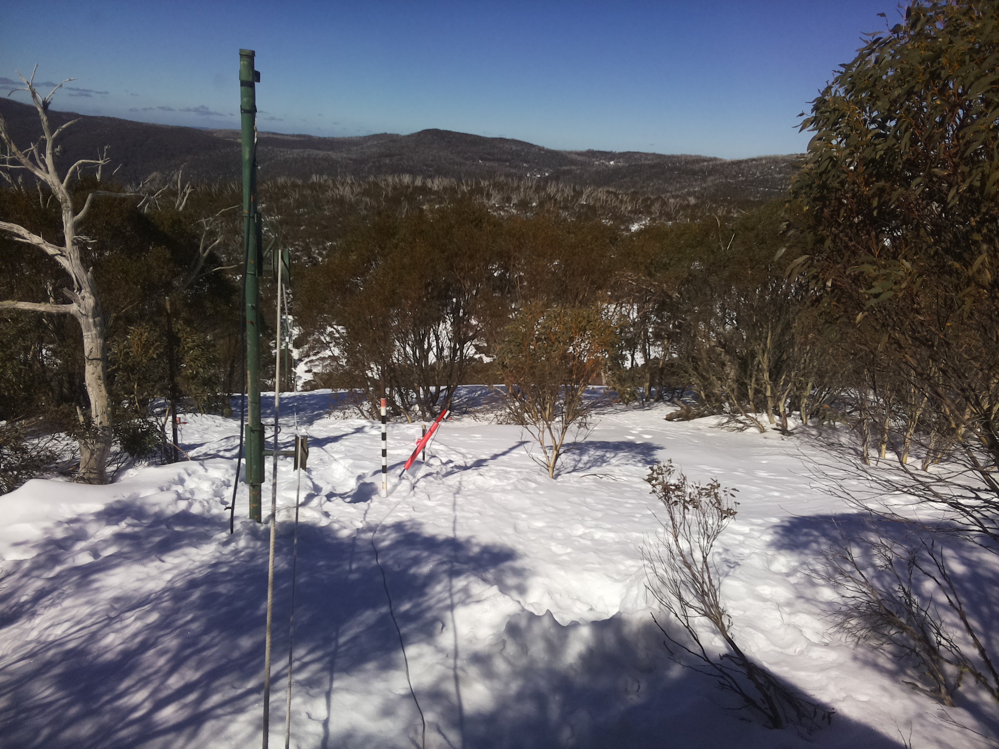 Bogong Web Cam 12:00pm Thursday 14th of August 2025