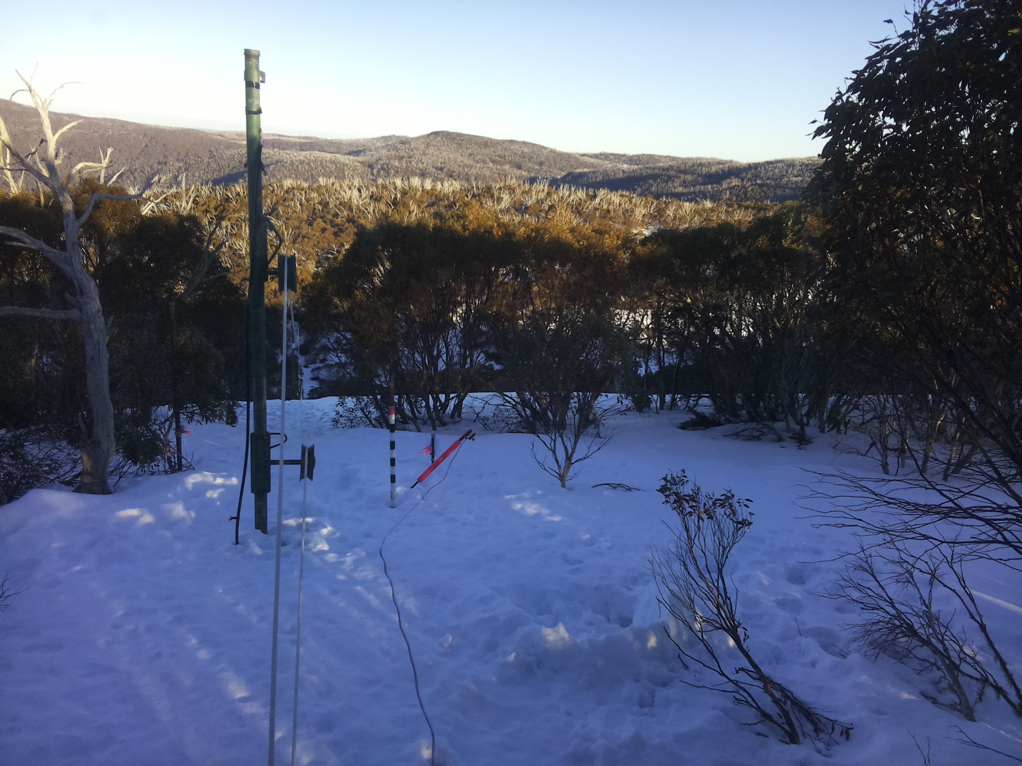 Bogong Web Cam 4:40pm Thursday 14th of August 2025
