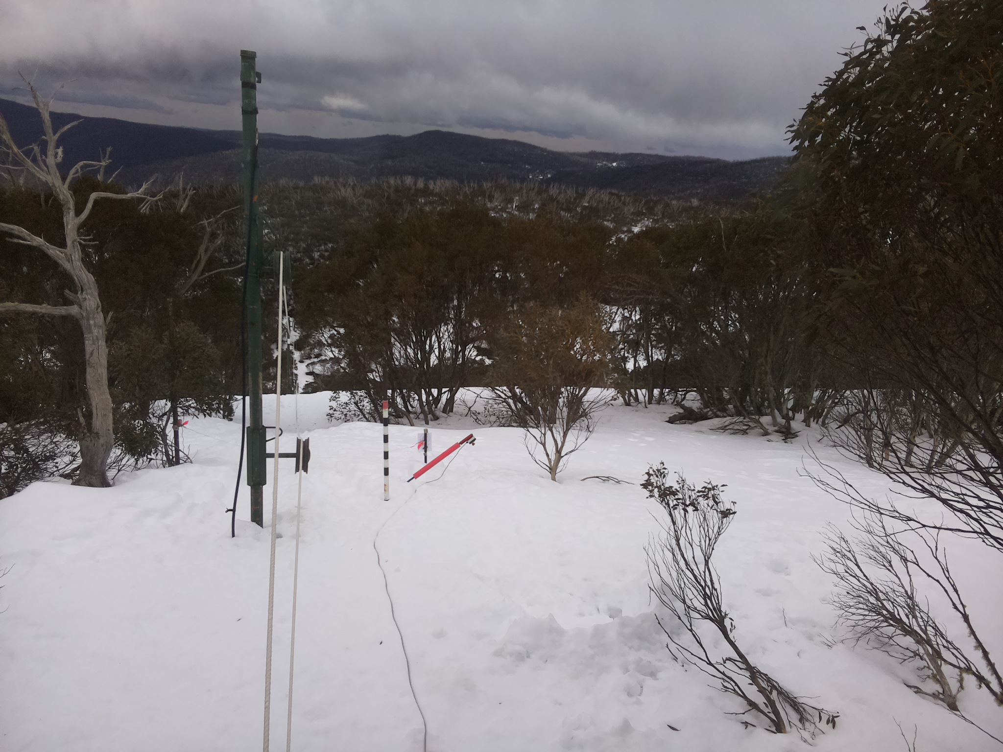 Bogong Web Cam 1:20pm Friday 15th of August 2025