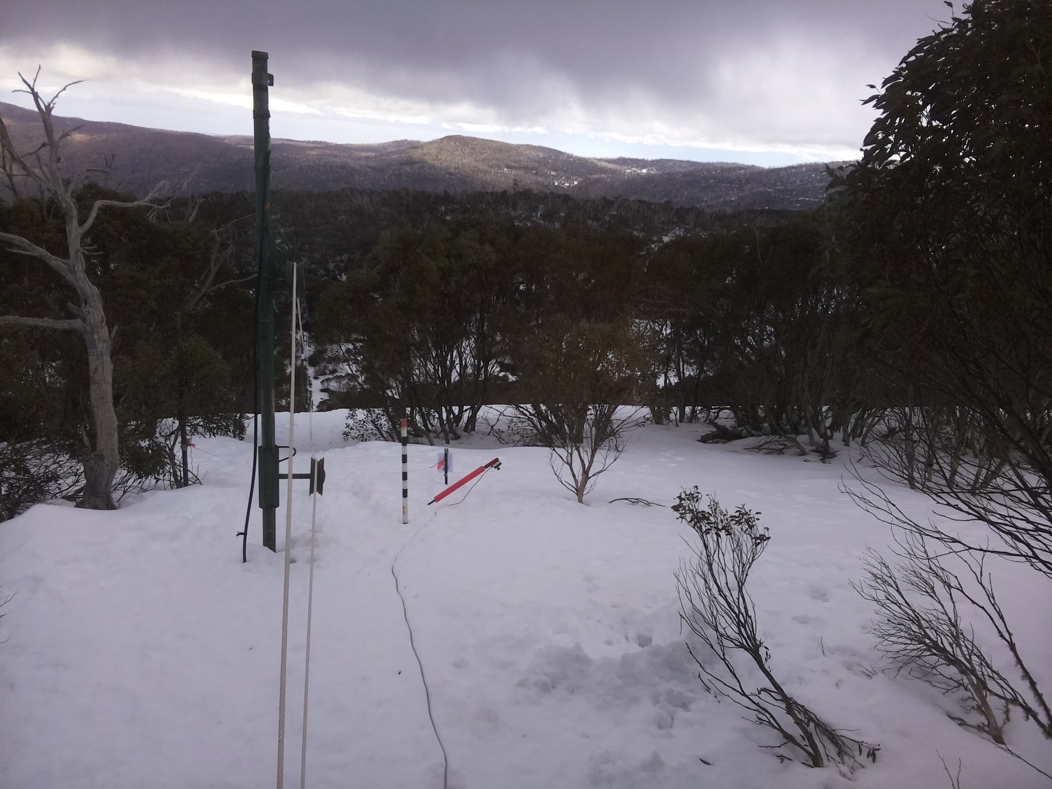 Bogong Web Cam 3:10pm Friday 15th of August 2025