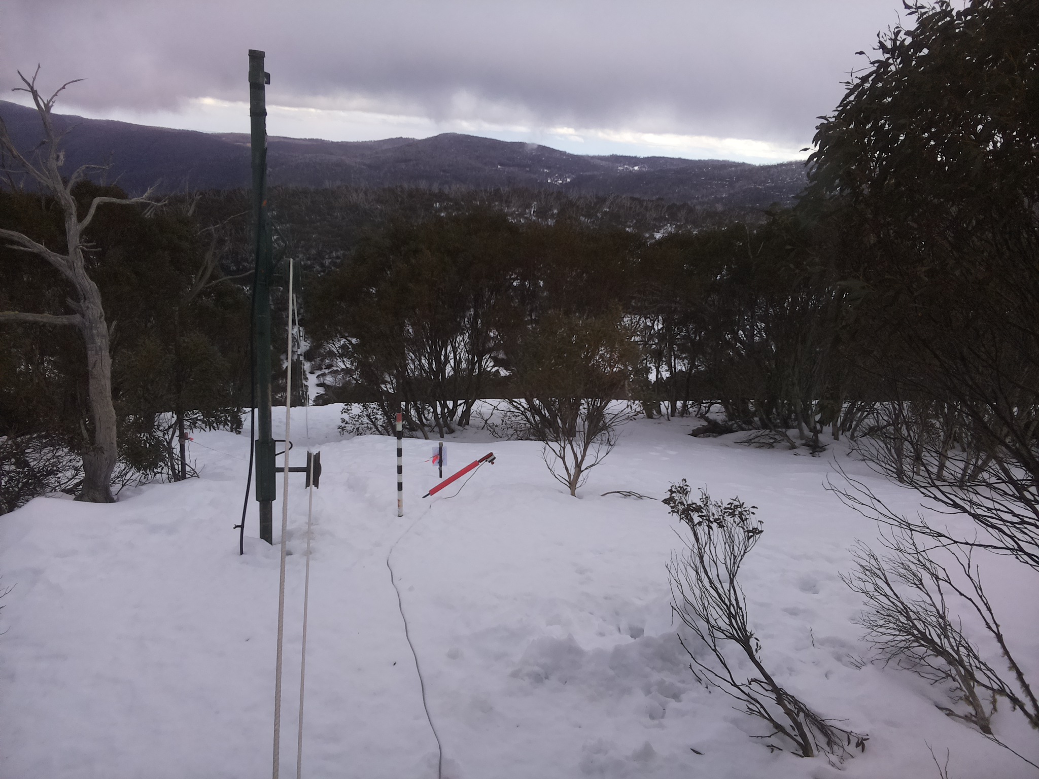Bogong Web Cam 3:50pm Friday 15th of August 2025