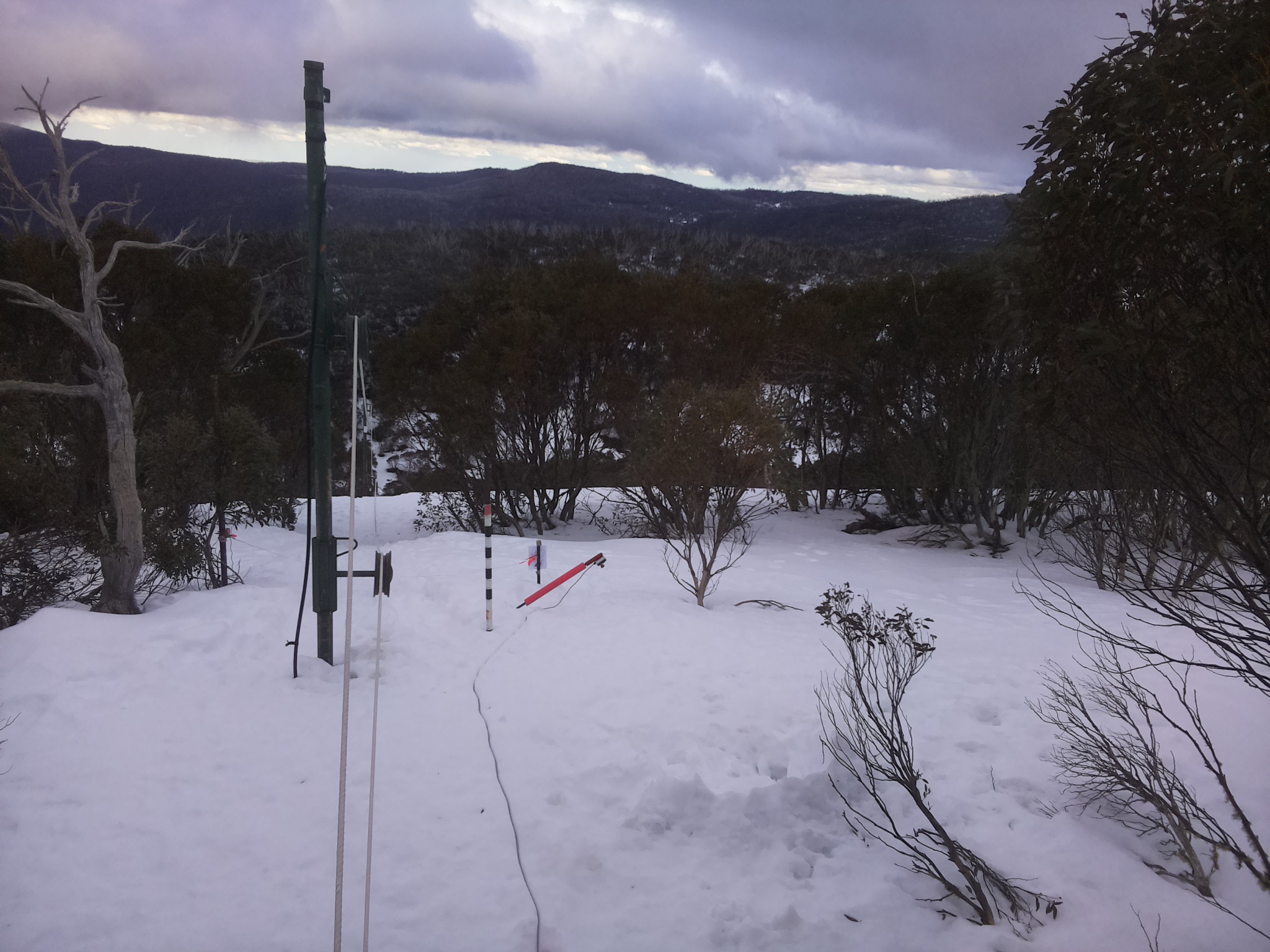 Bogong Web Cam 4:20pm Friday 15th of August 2025