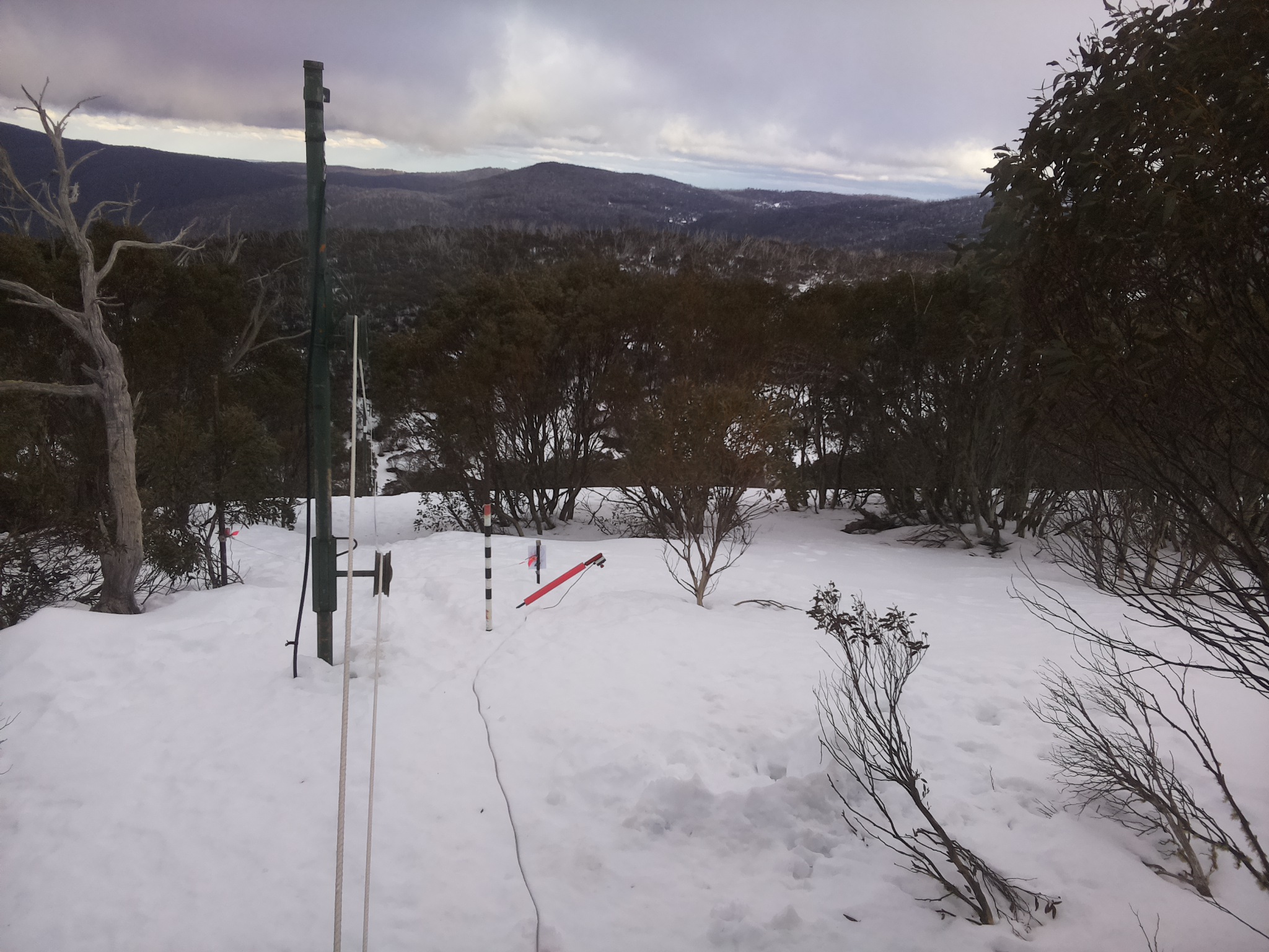 Bogong Web Cam 4:40pm Friday 15th of August 2025