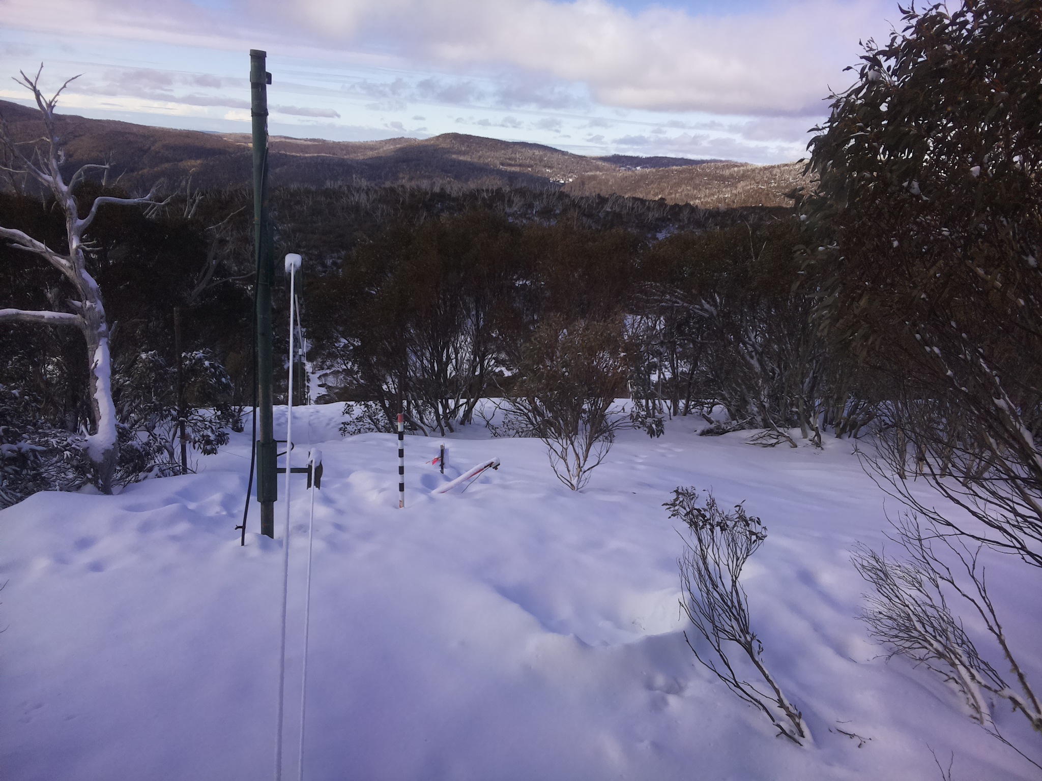 Bogong Web Cam 9:40am Sunday 17th of August 2025