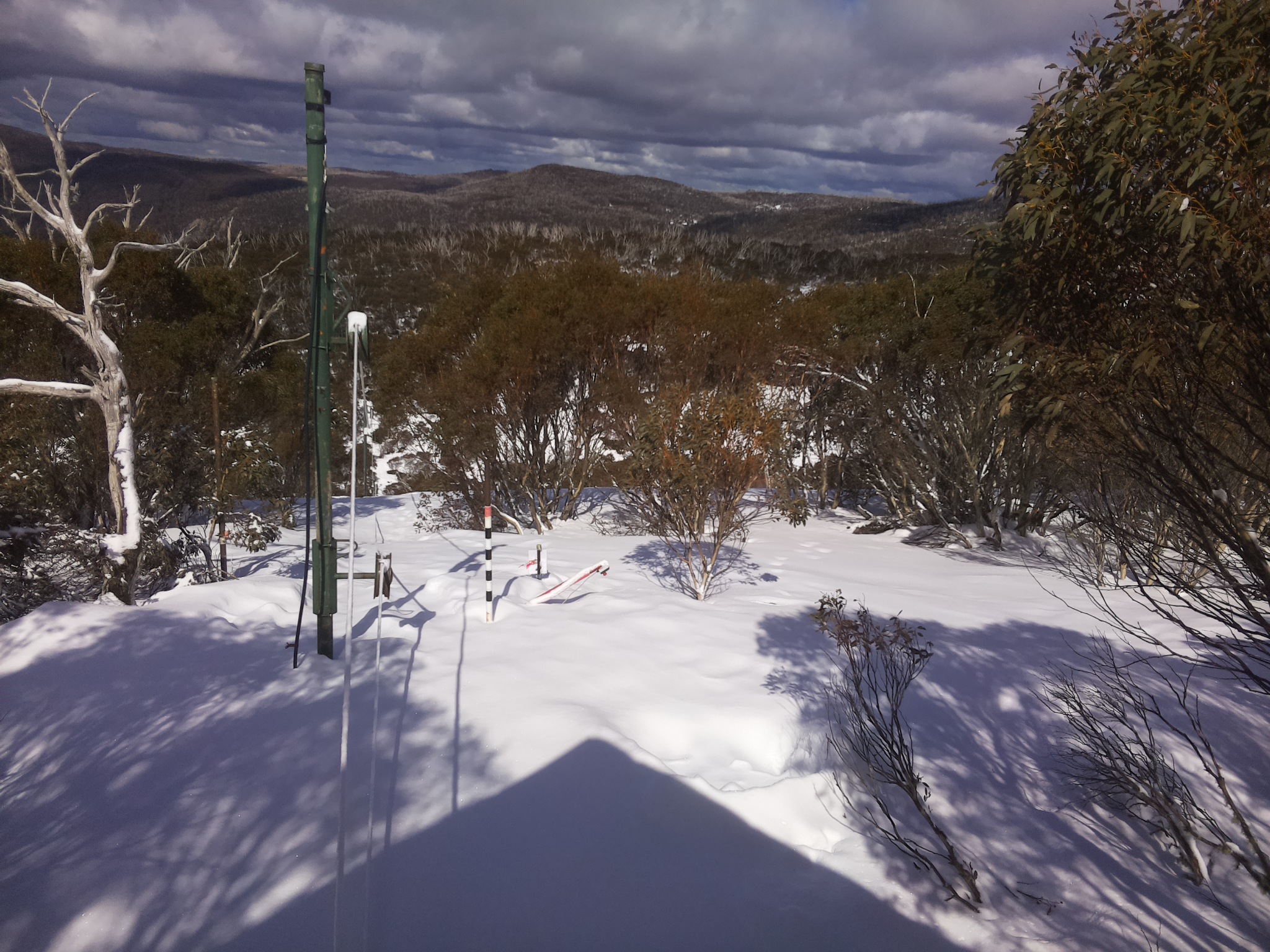 Bogong Web Cam 1:10pm Sunday 17th of August 2025