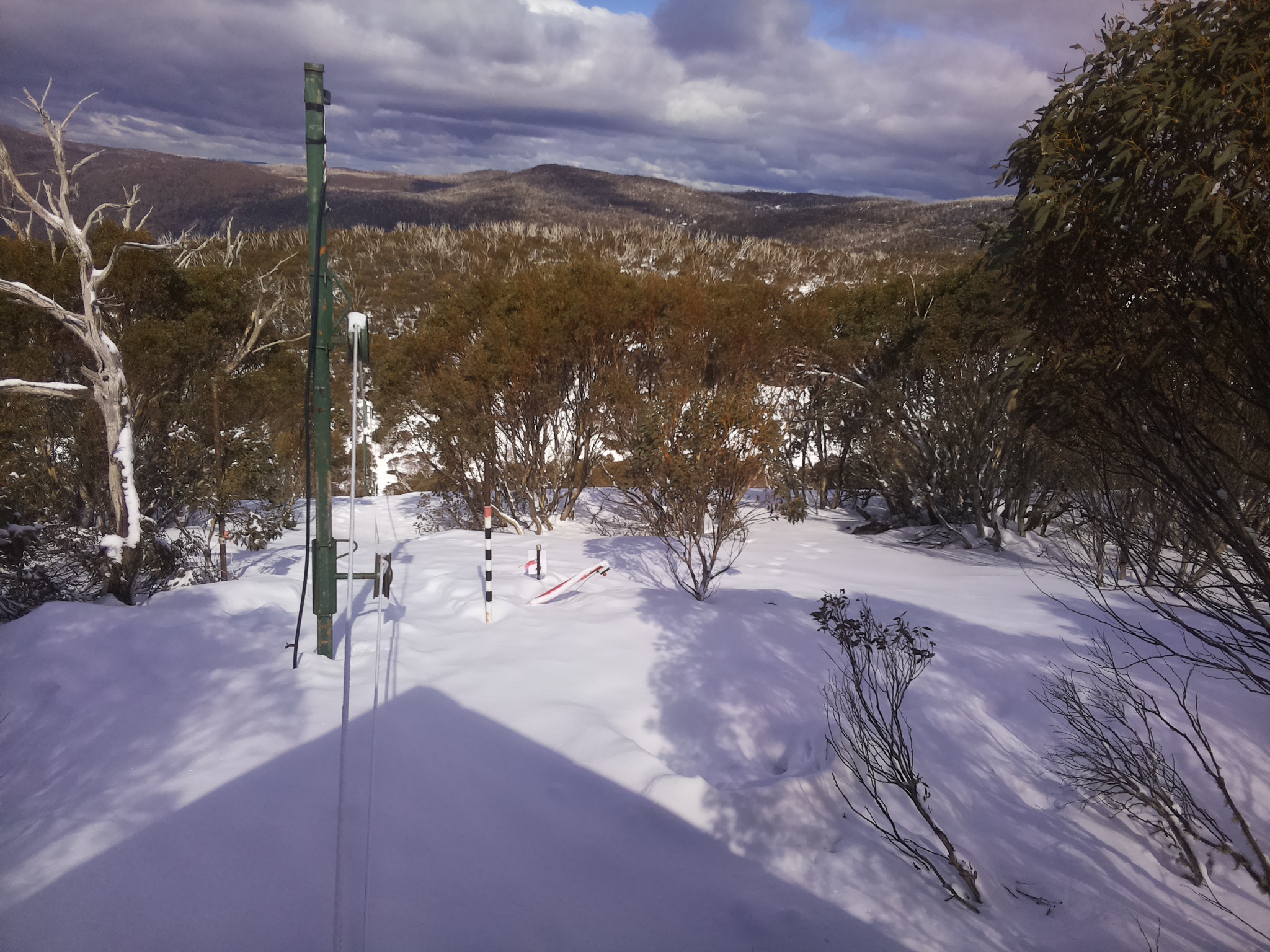 Bogong Web Cam 1:50pm Sunday 17th of August 2025