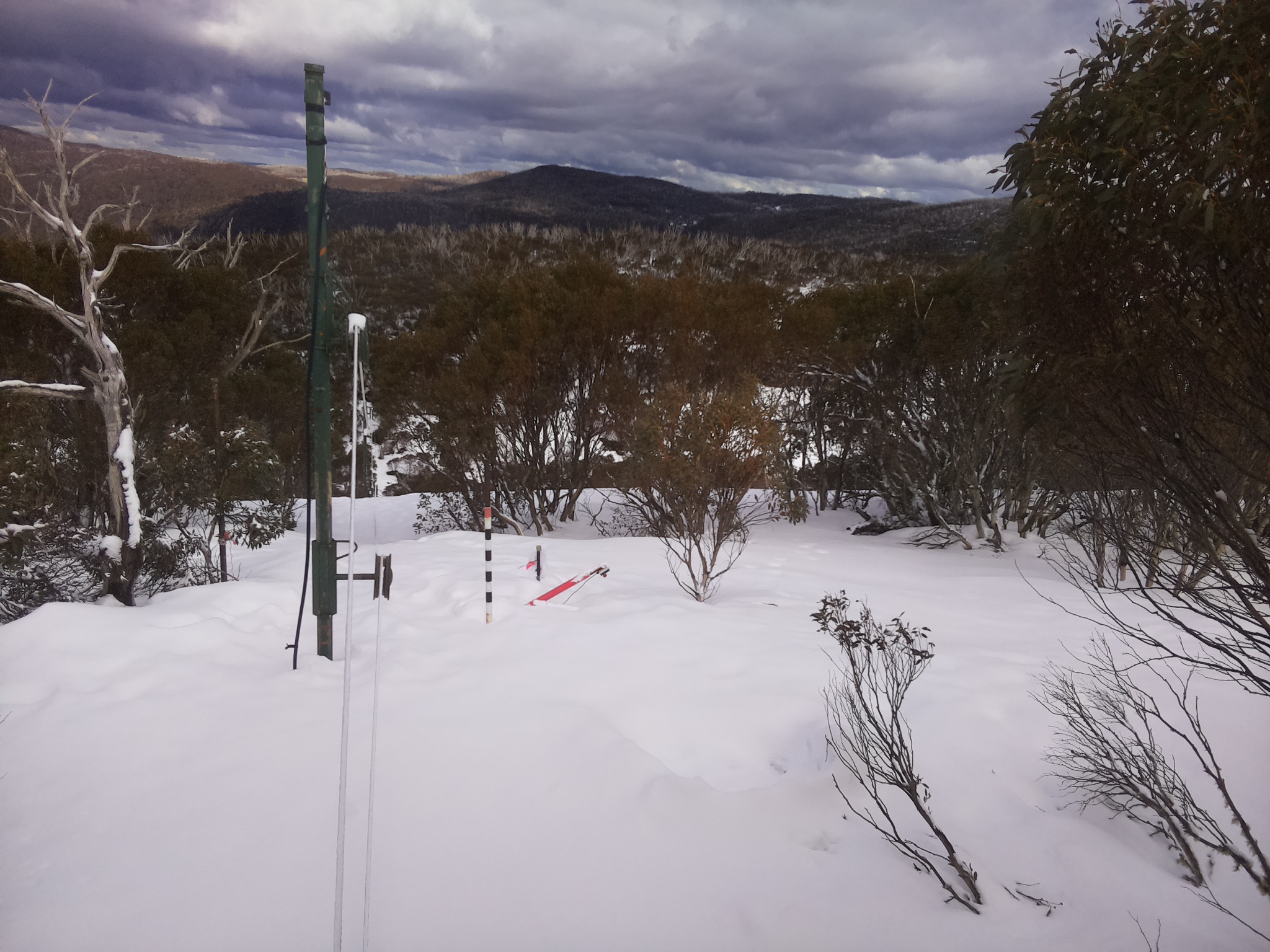 Bogong Web Cam 2:10pm Sunday 17th of August 2025