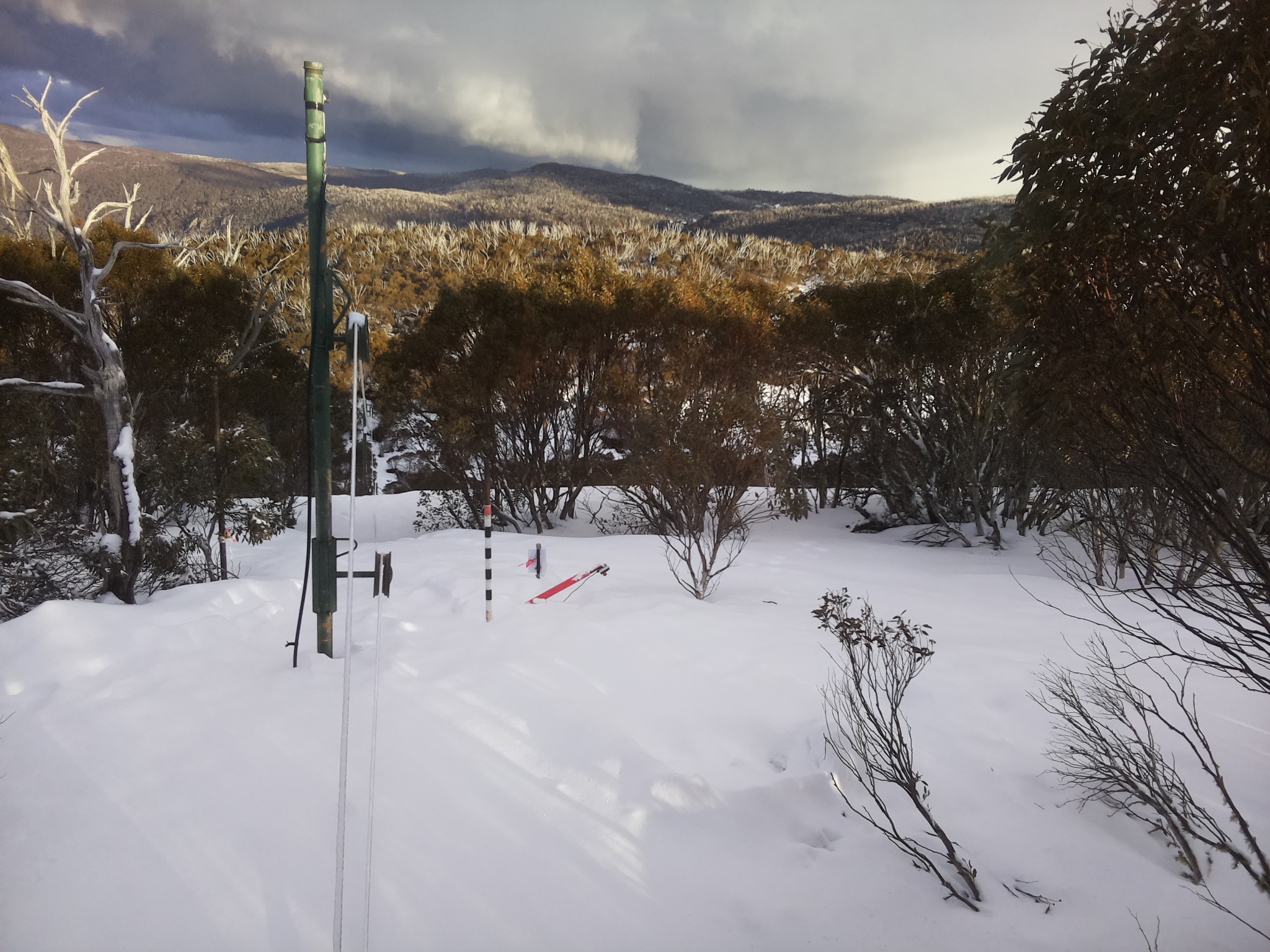 Bogong Web Cam 4:40pm Sunday 17th of August 2025