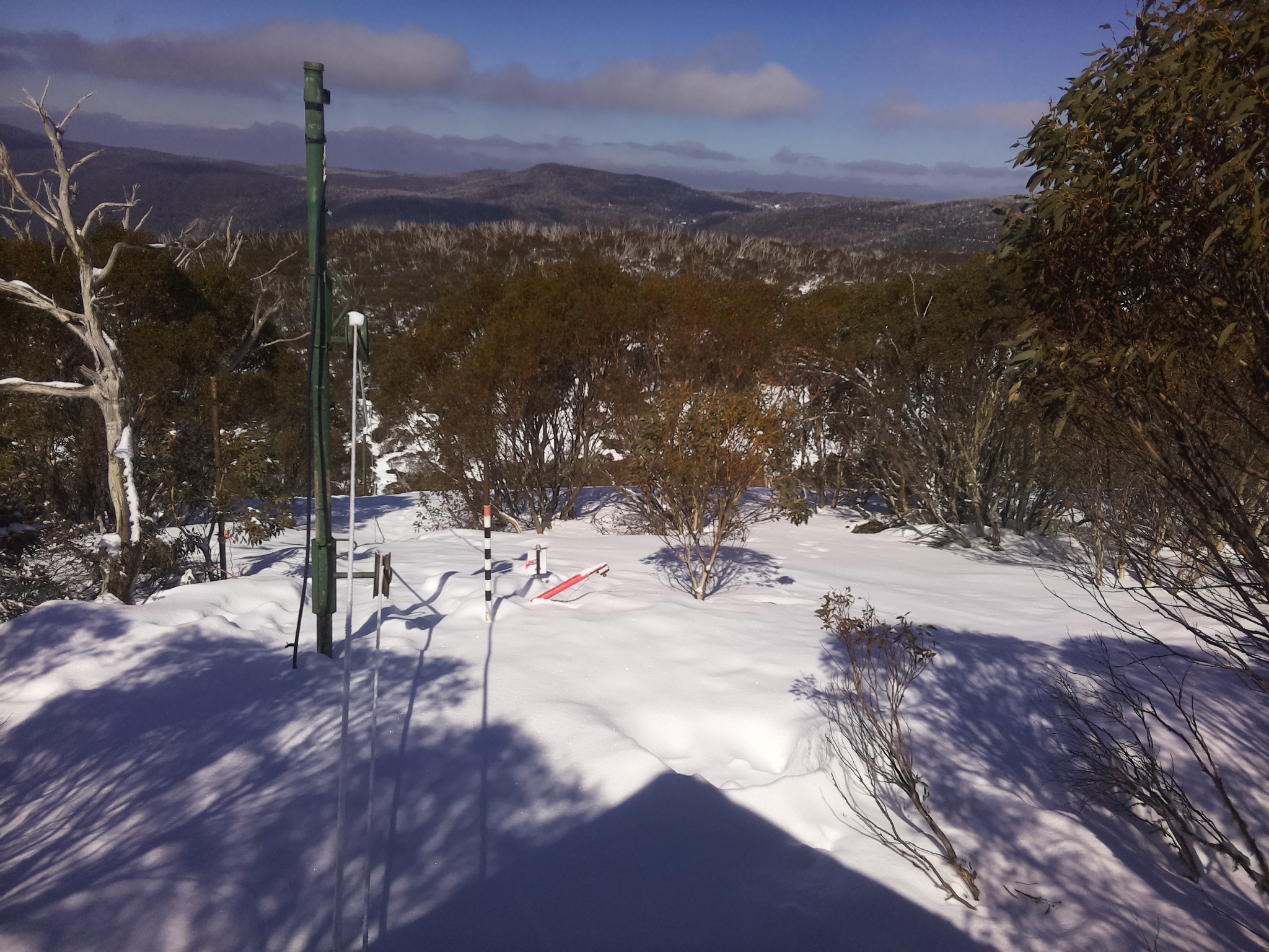 Bogong Web Cam 12:50pm Monday 18th of August 2025