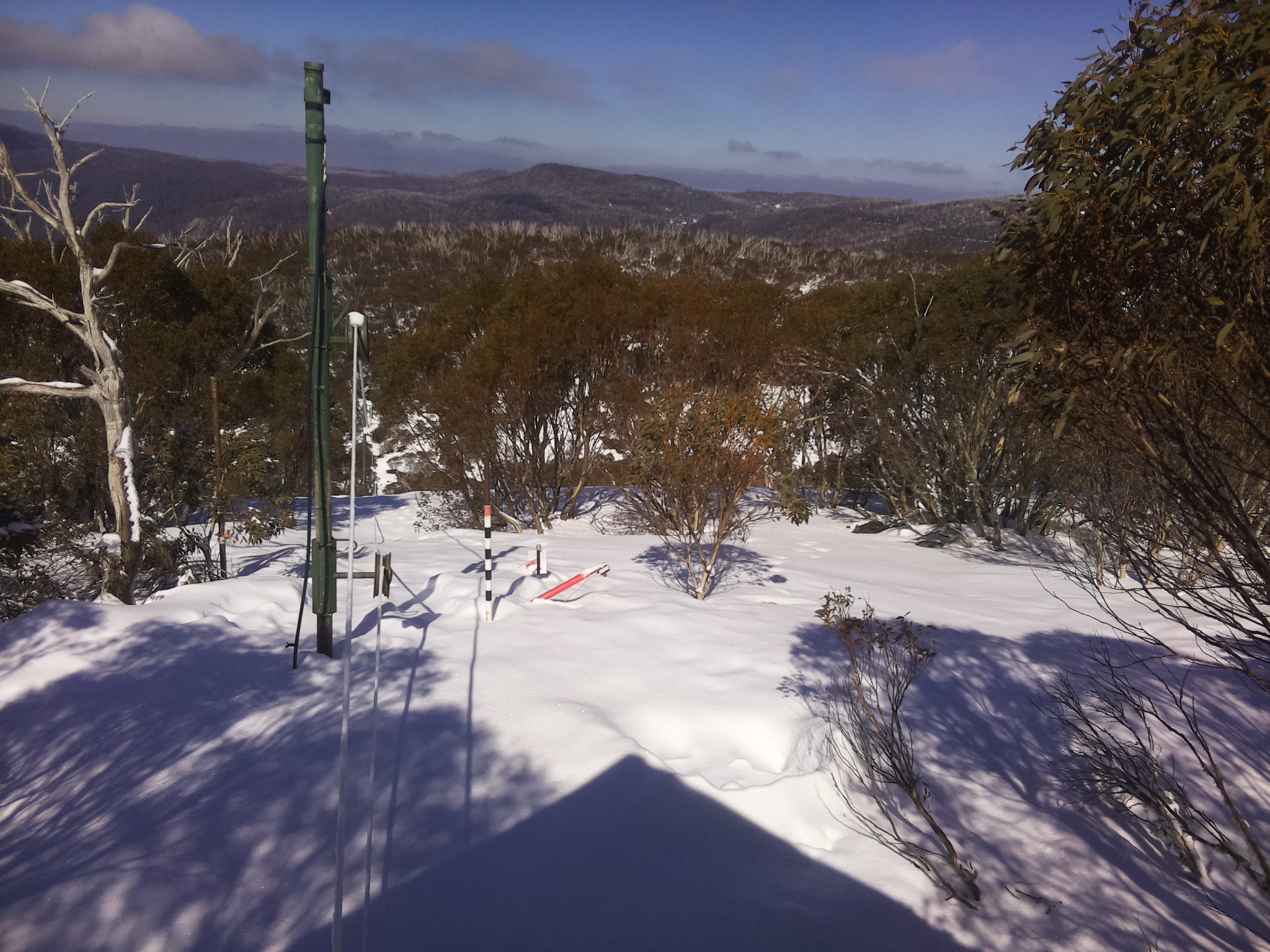Bogong Web Cam 1:00pm Monday 18th of August 2025