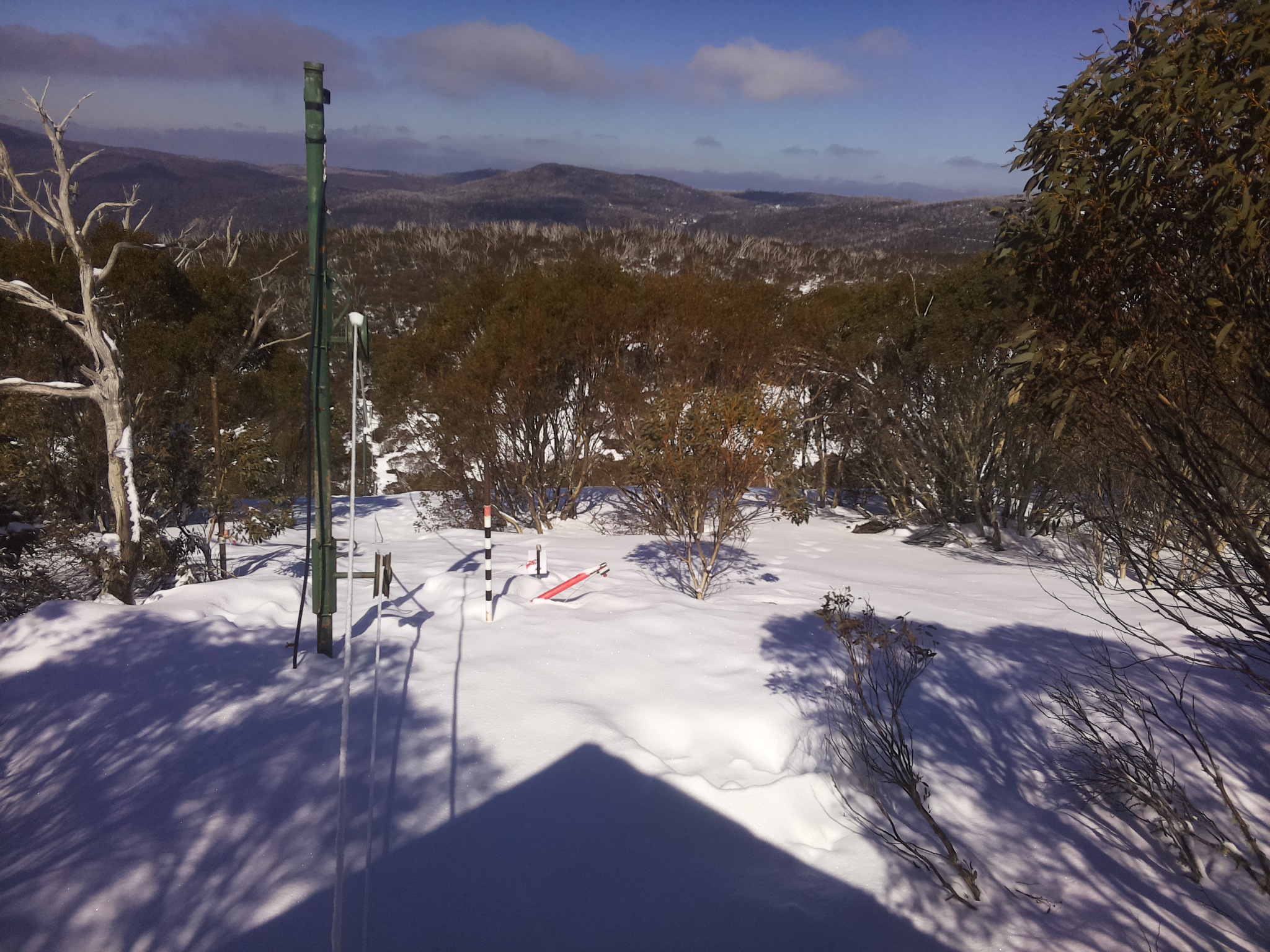 Bogong Web Cam 1:10pm Monday 18th of August 2025