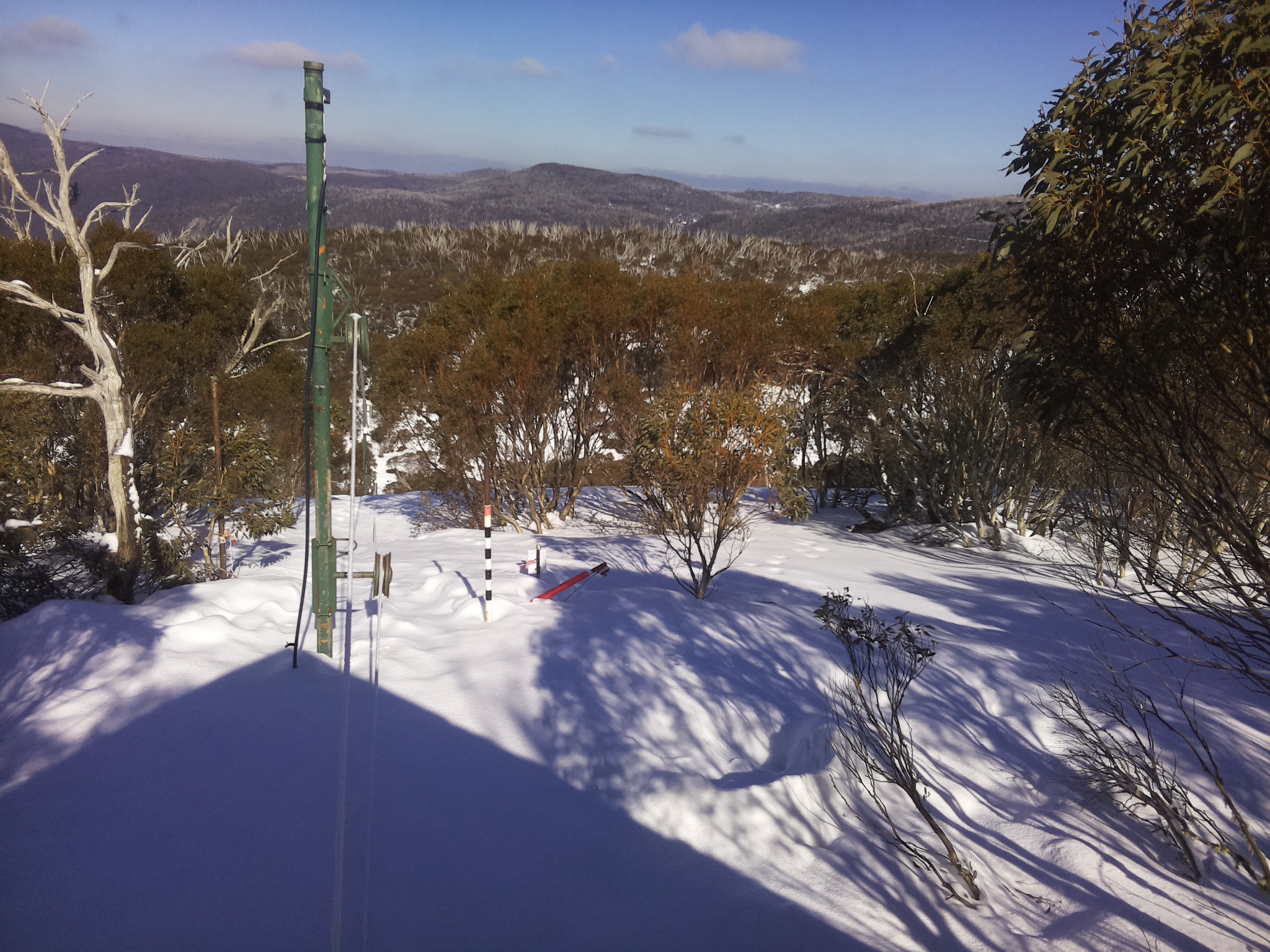 Bogong Web Cam 2:20pm Monday 18th of August 2025