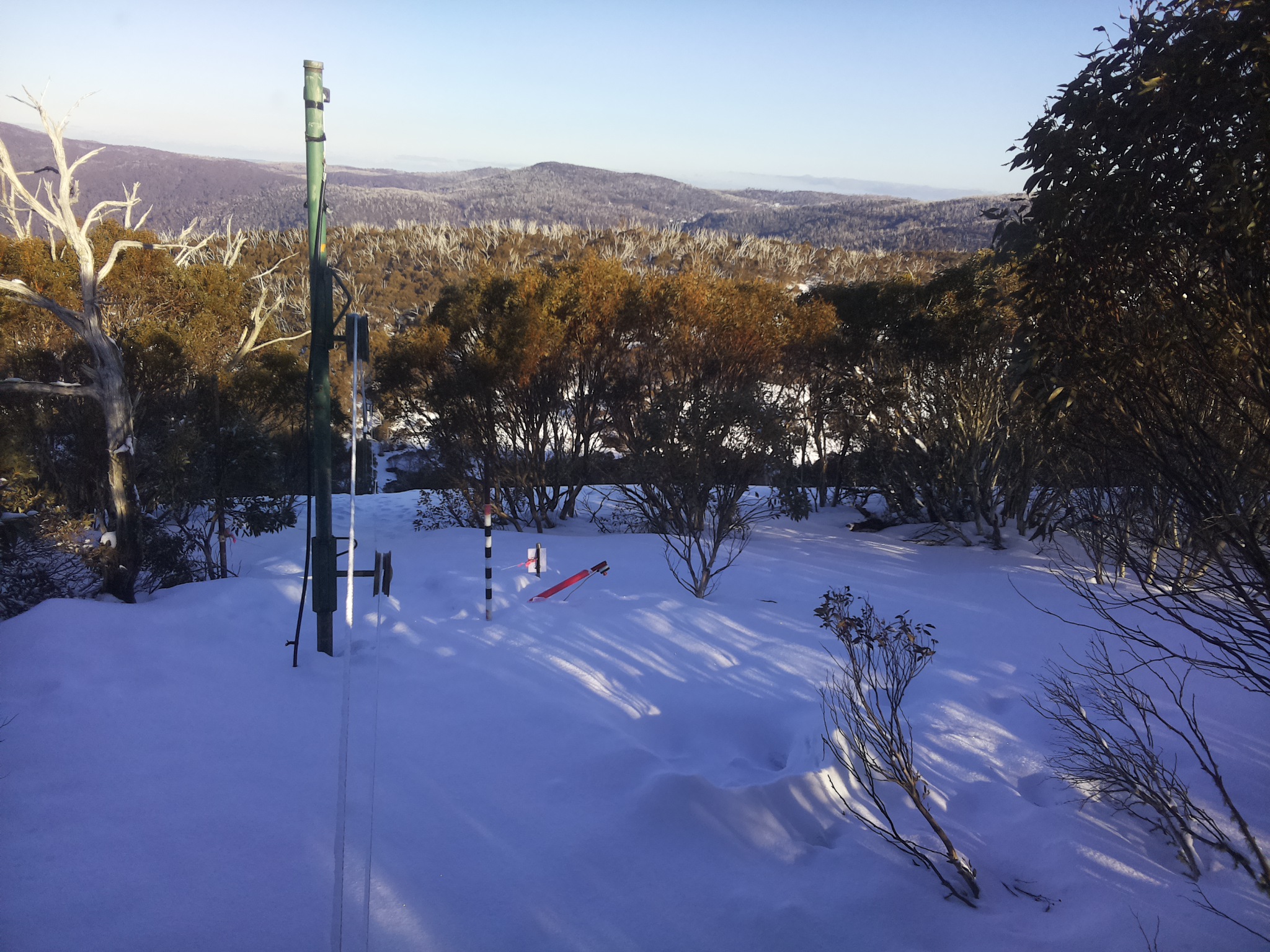 Bogong Web Cam 4:20pm Monday 18th of August 2025