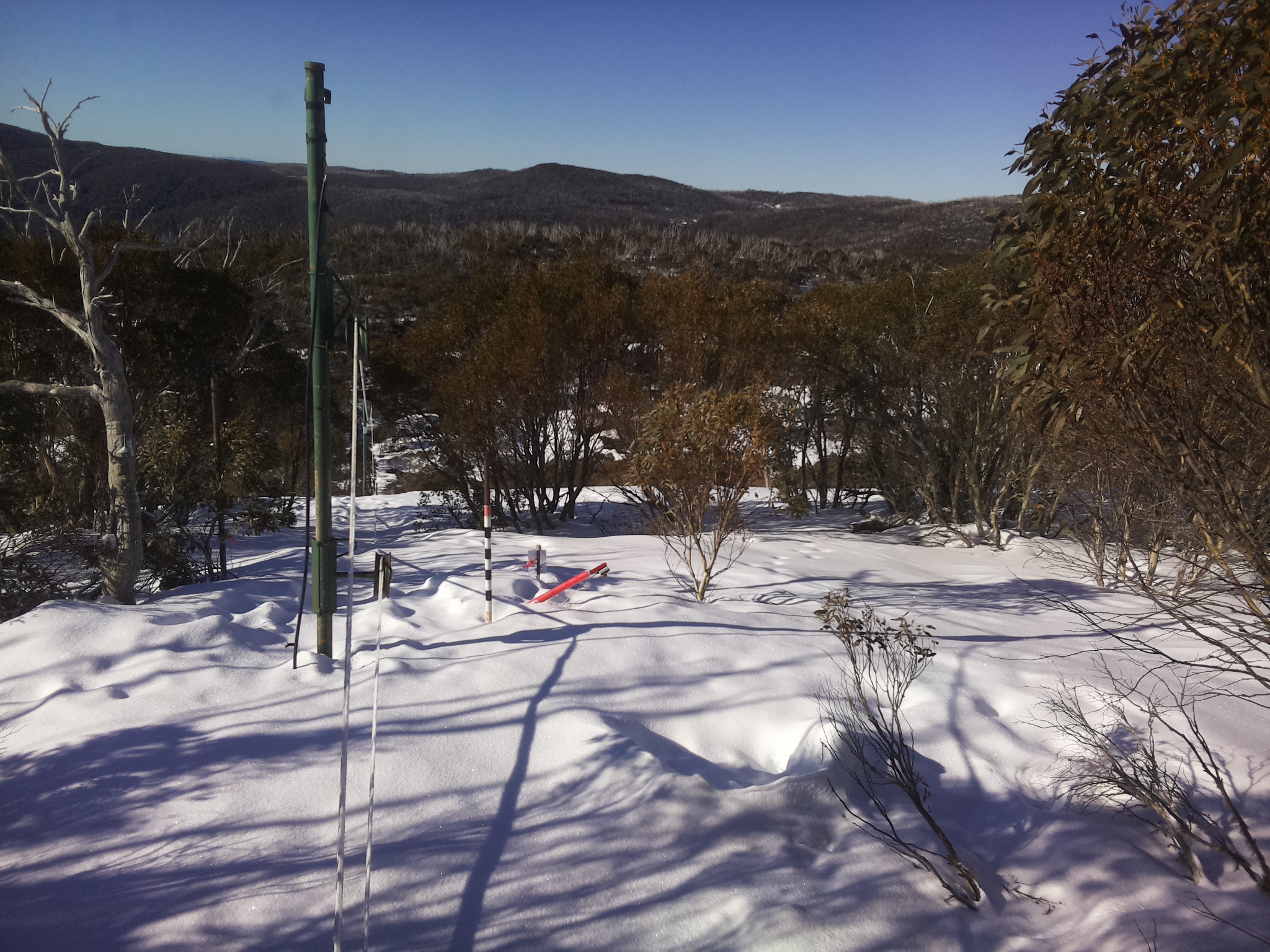 Bogong Web Cam 9:20am Tuesday 19th of August 2025