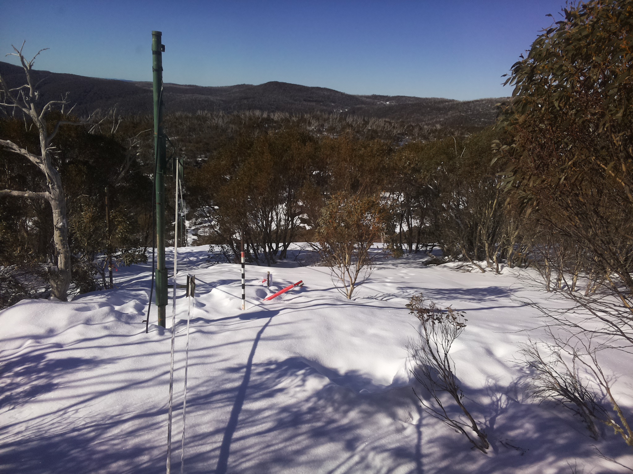Bogong Web Cam 9:50am Tuesday 19th of August 2025