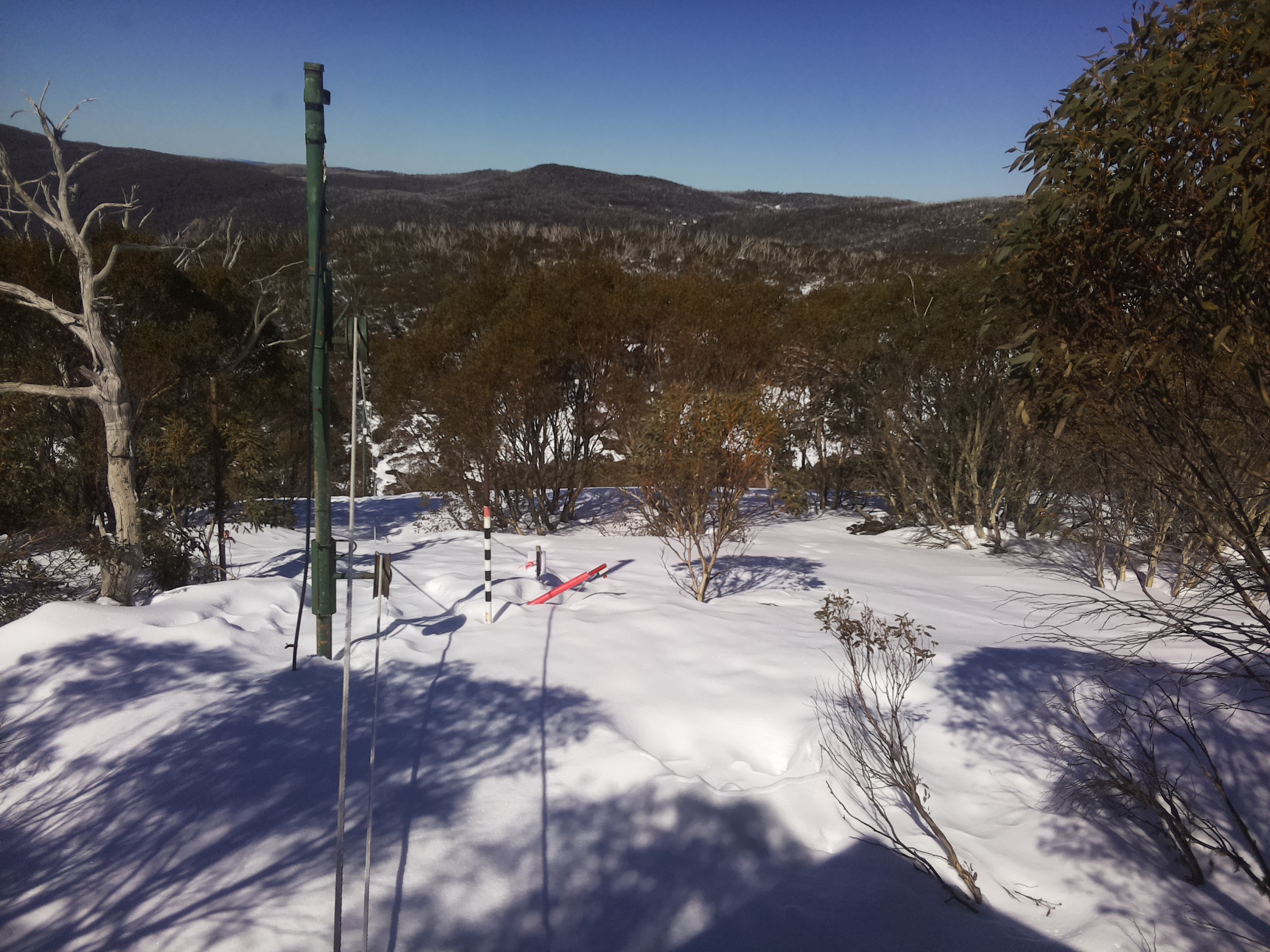 Bogong Web Cam 12:10pm Tuesday 19th of August 2025