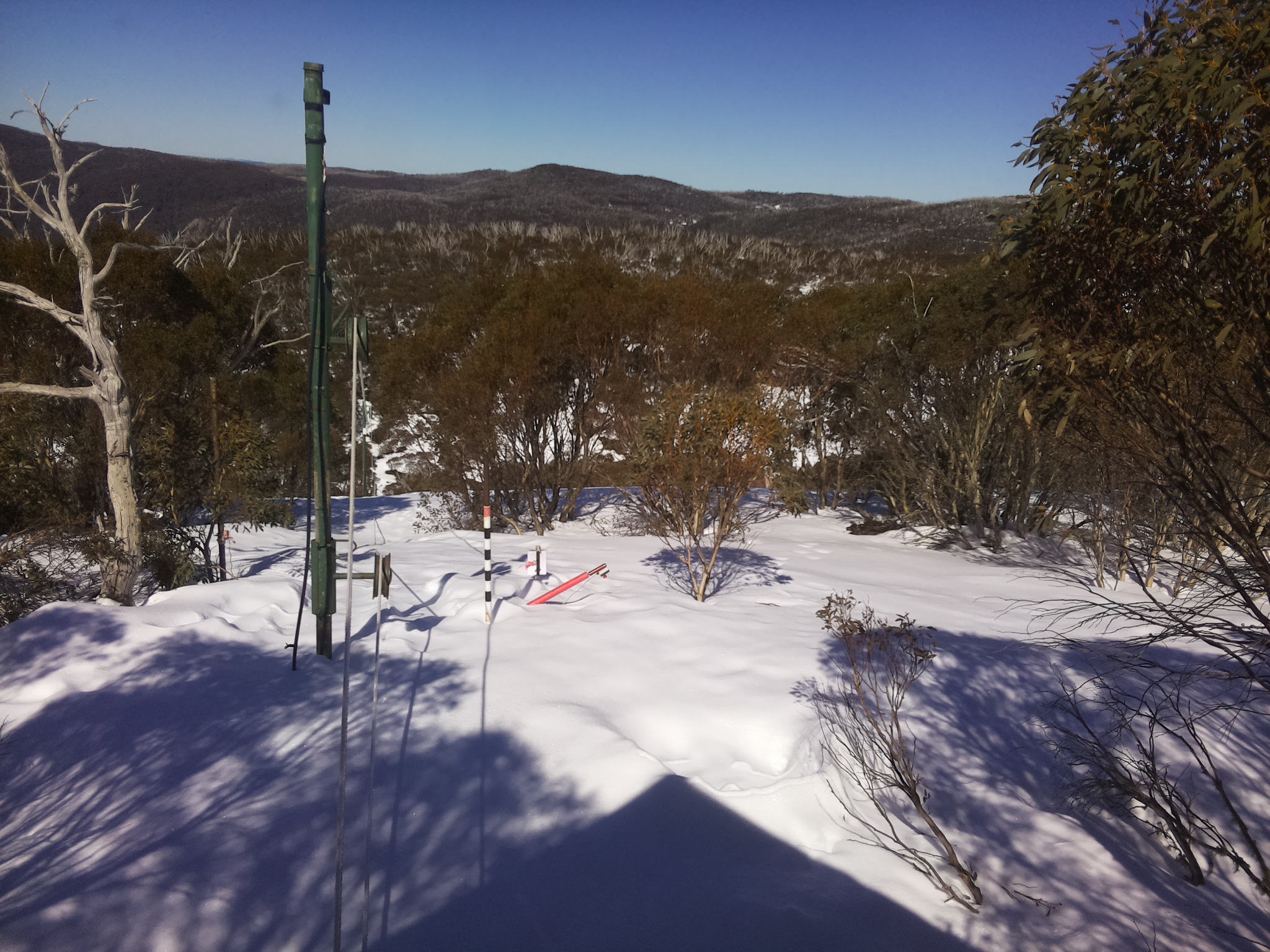 Bogong Web Cam 12:50pm Tuesday 19th of August 2025