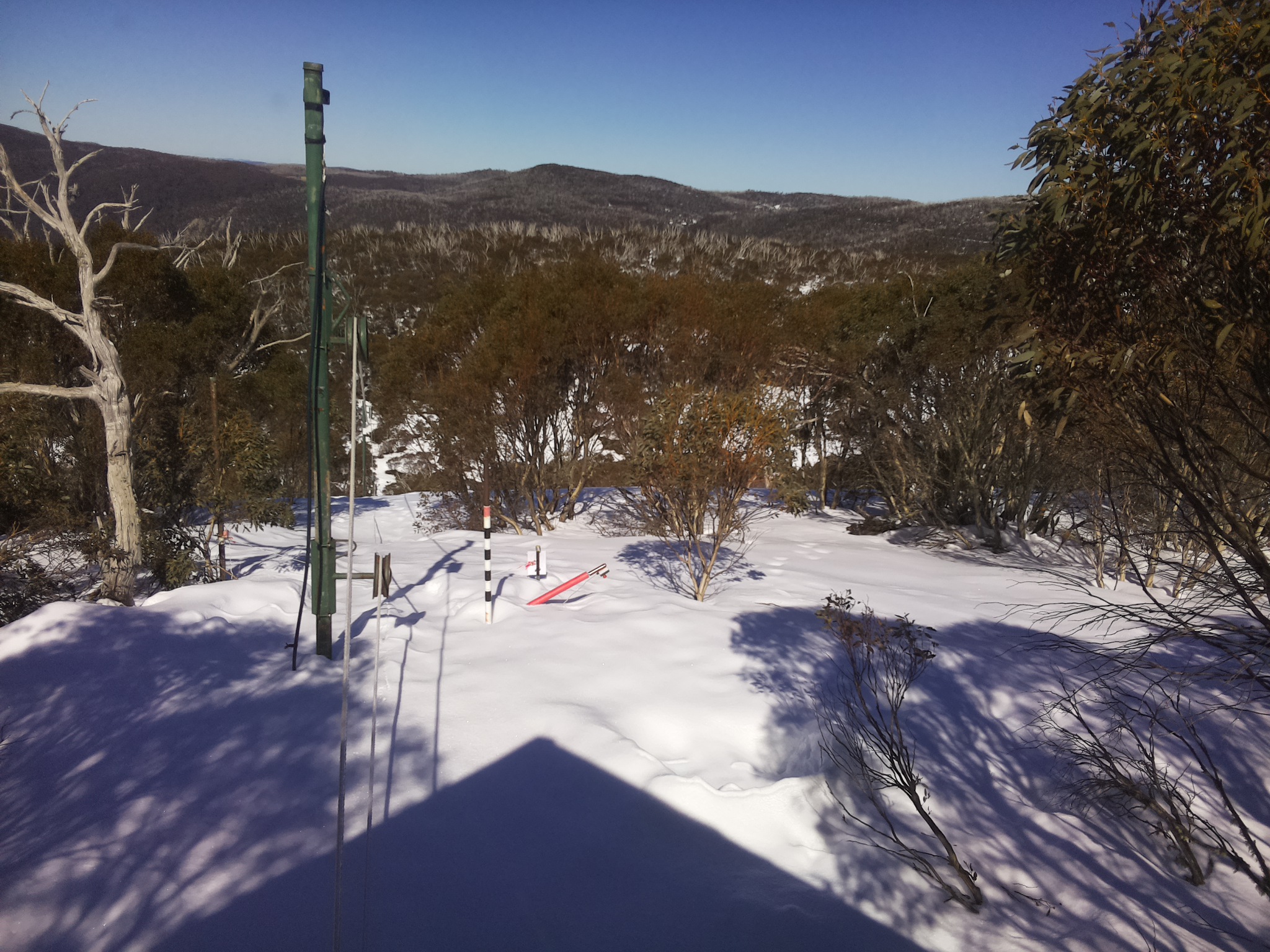 Bogong Web Cam 1:20pm Tuesday 19th of August 2025