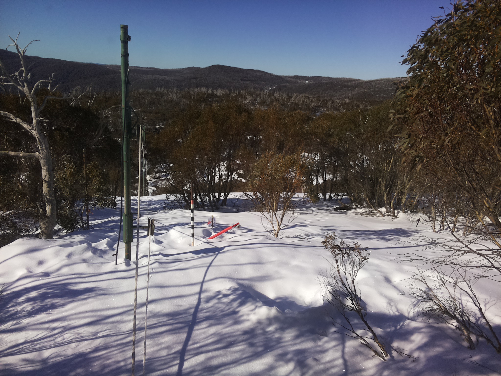 Bogong Web Cam 9:40am Wednesday 20th of August 2025