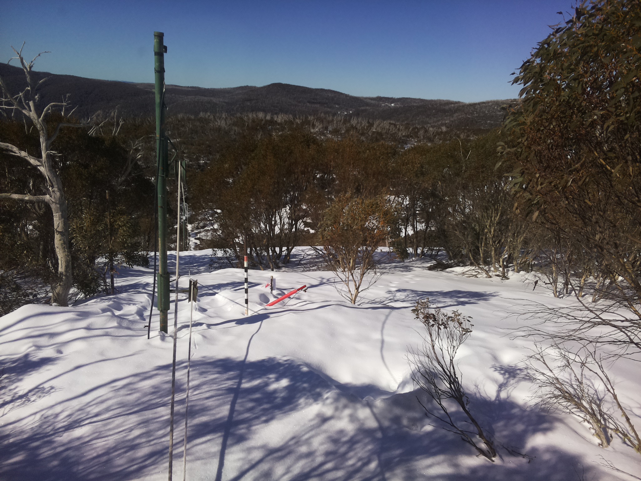 Bogong Web Cam 10:20am Wednesday 20th of August 2025