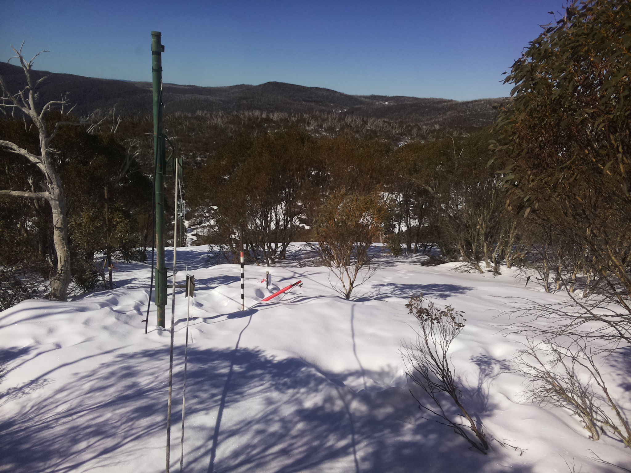 Bogong Web Cam 10:40am Wednesday 20th of August 2025