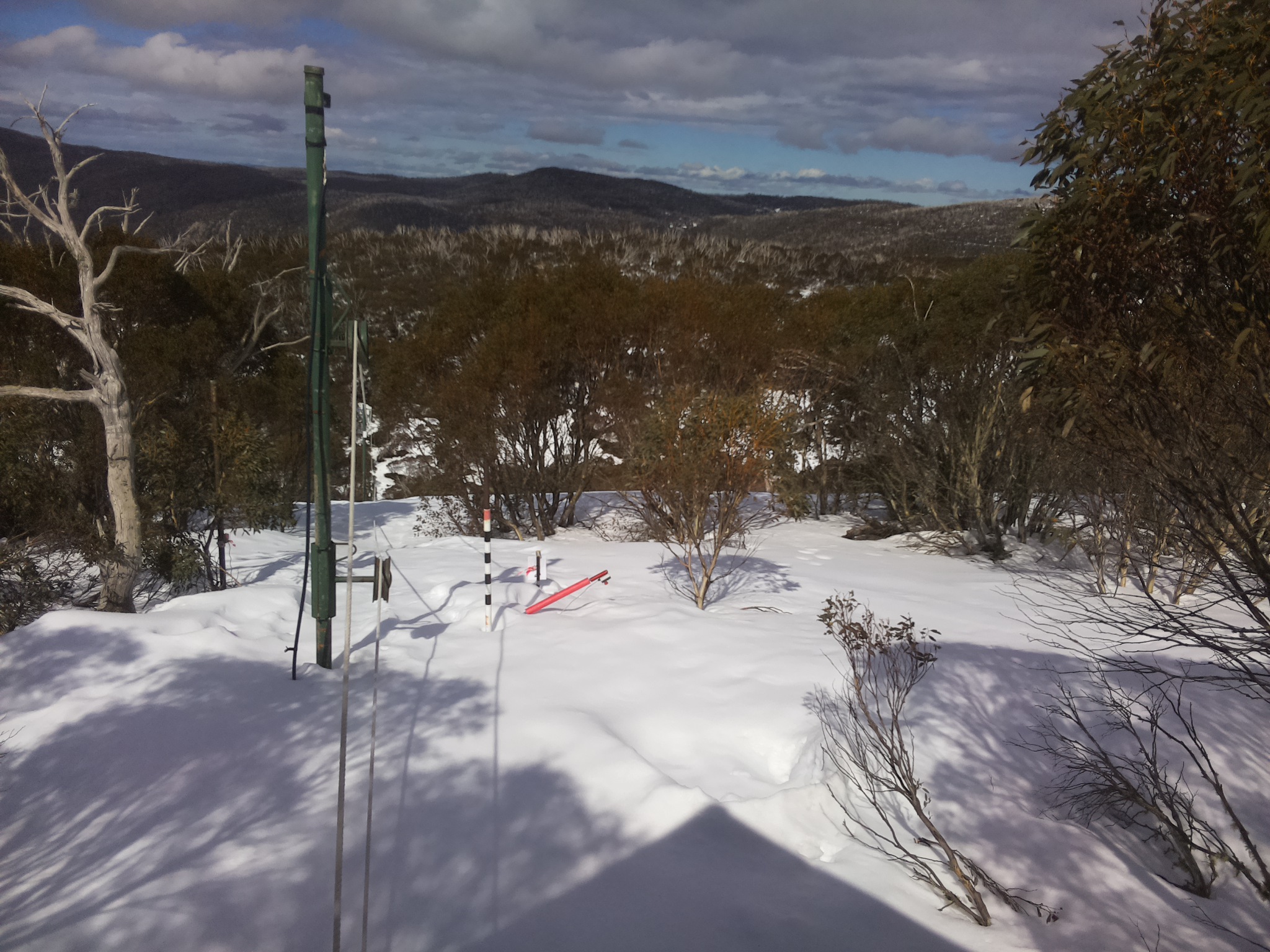 Bogong Web Cam 12:40pm Thursday 21st of August 2025