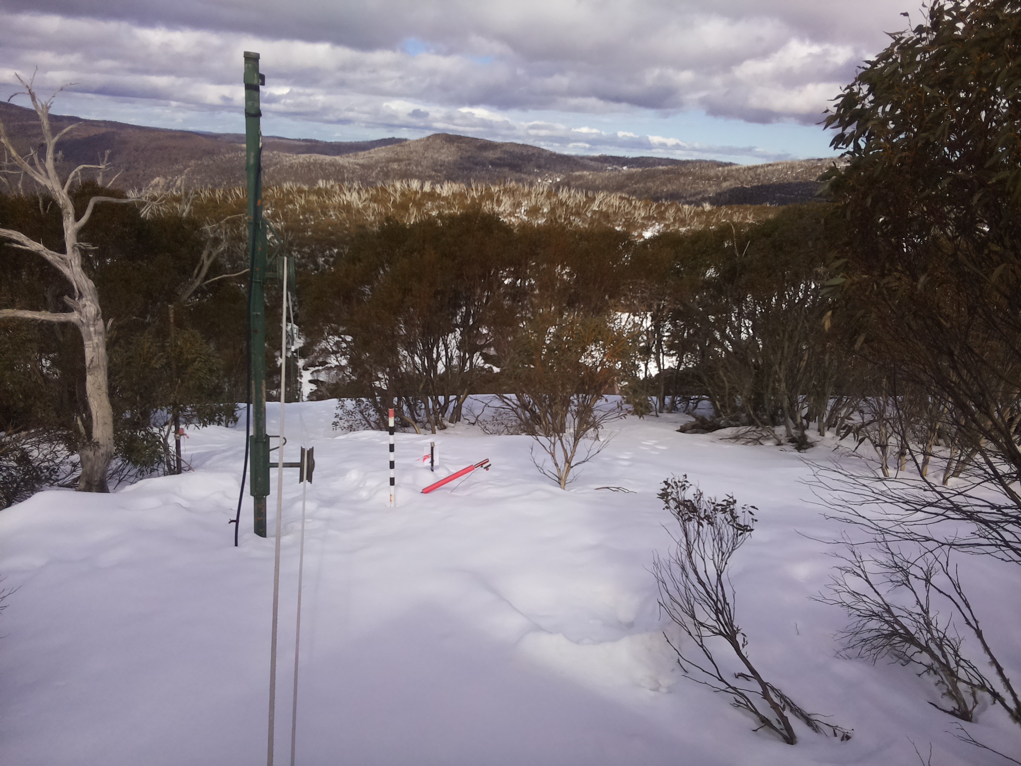 Bogong Web Cam 1:20pm Thursday 21st of August 2025