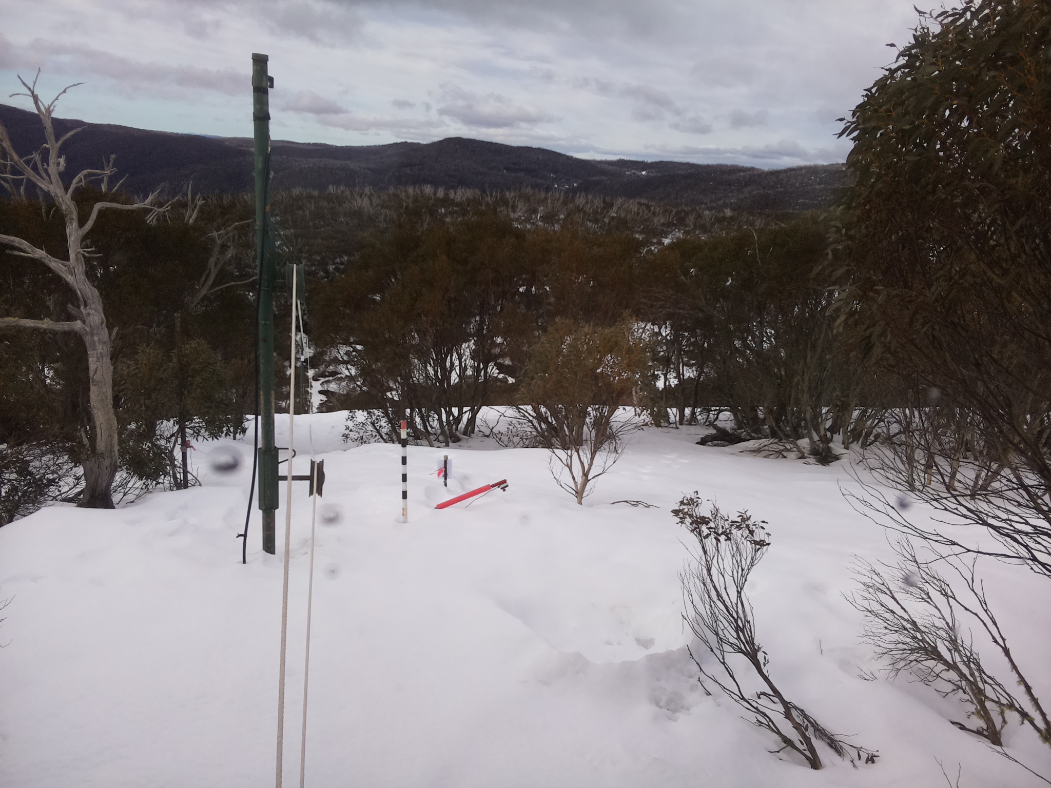 Bogong Web Cam 9:50am Friday 22nd of August 2025