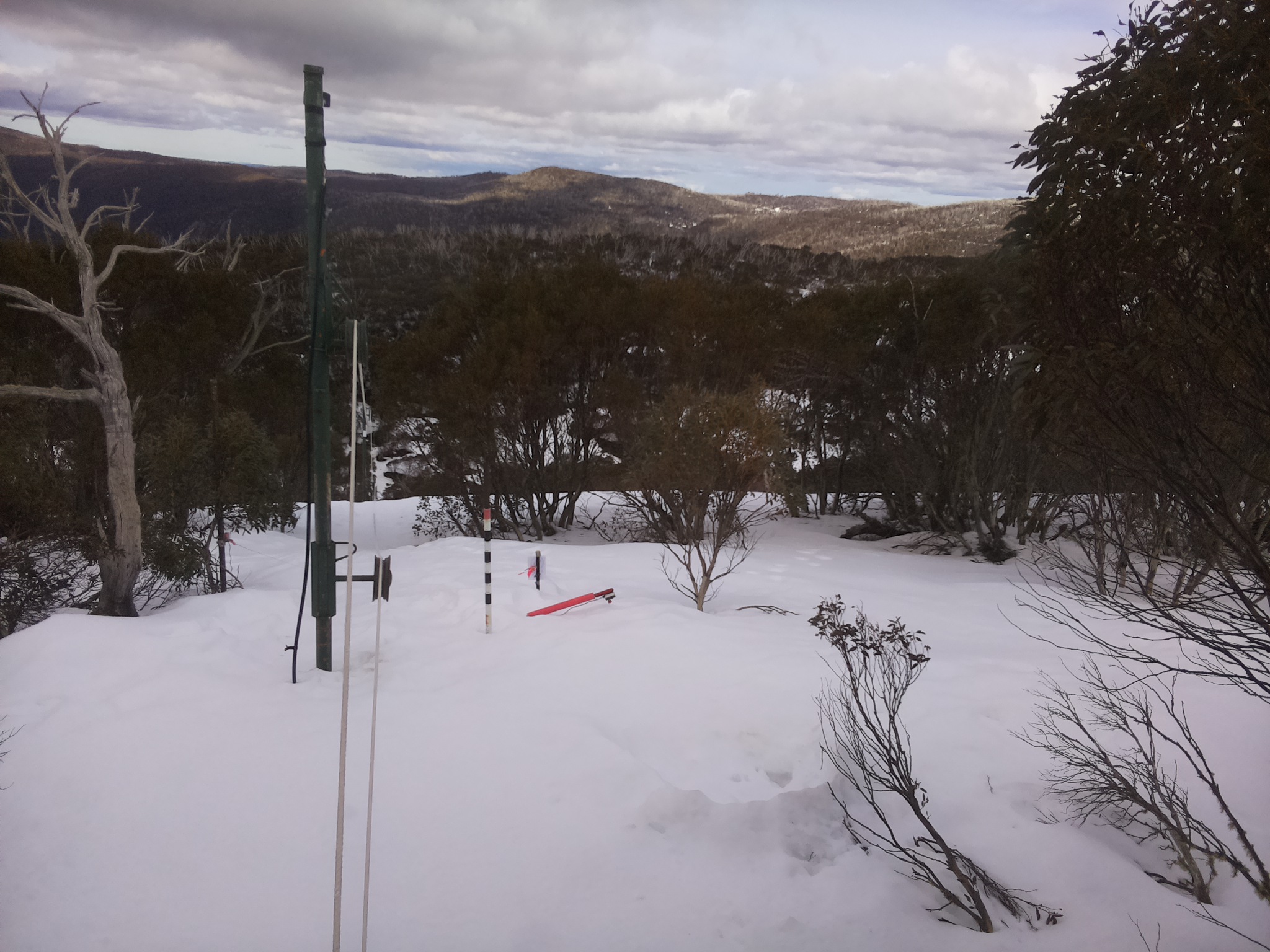 Bogong Web Cam 1:20pm Friday 22nd of August 2025