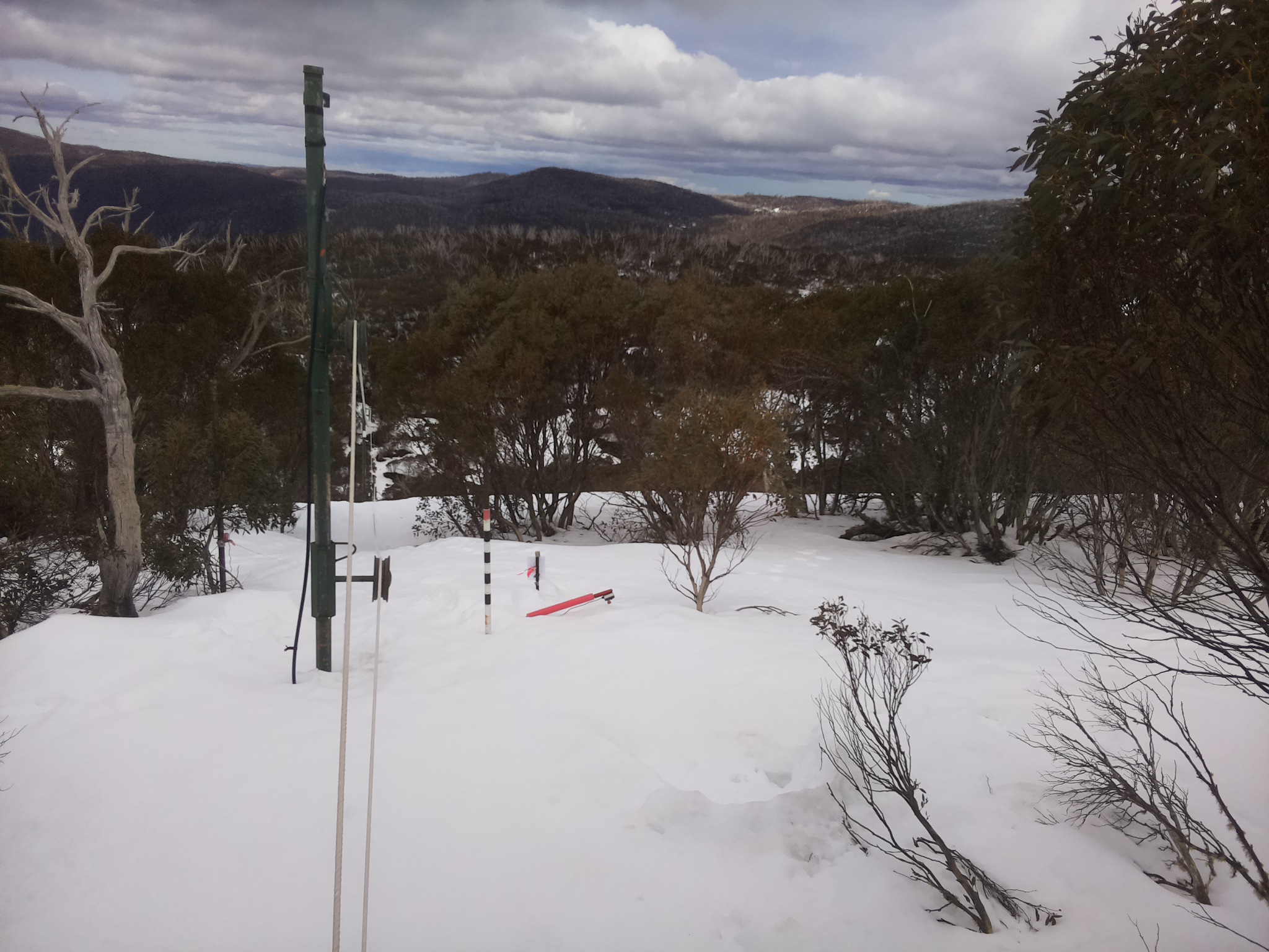 Bogong Web Cam 2:00pm Friday 22nd of August 2025