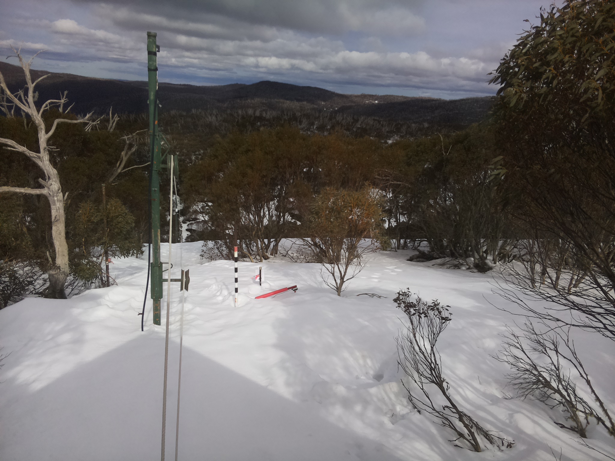 Bogong Web Cam 2:10pm Friday 22nd of August 2025