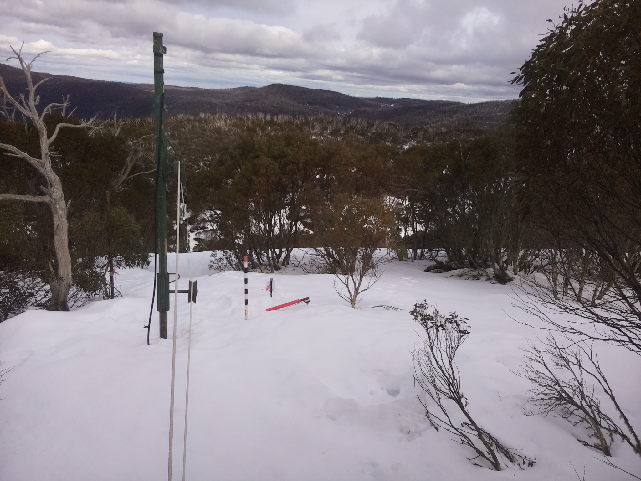 Bogong Web Cam 2:40pm Friday 22nd of August 2025