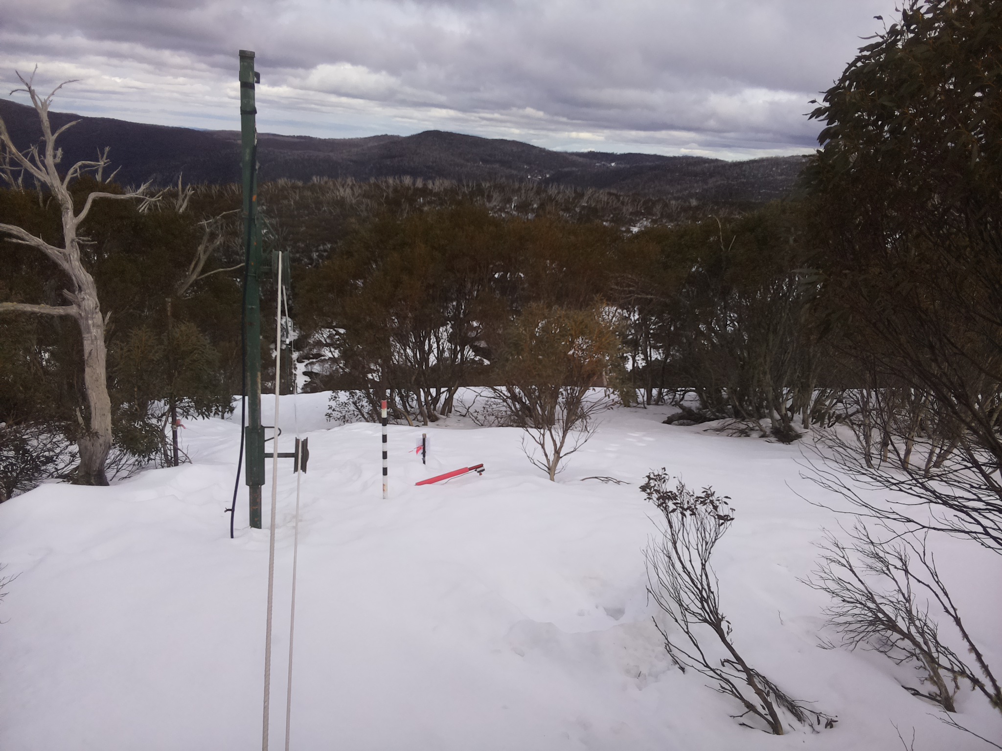 Bogong Web Cam 2:50pm Friday 22nd of August 2025