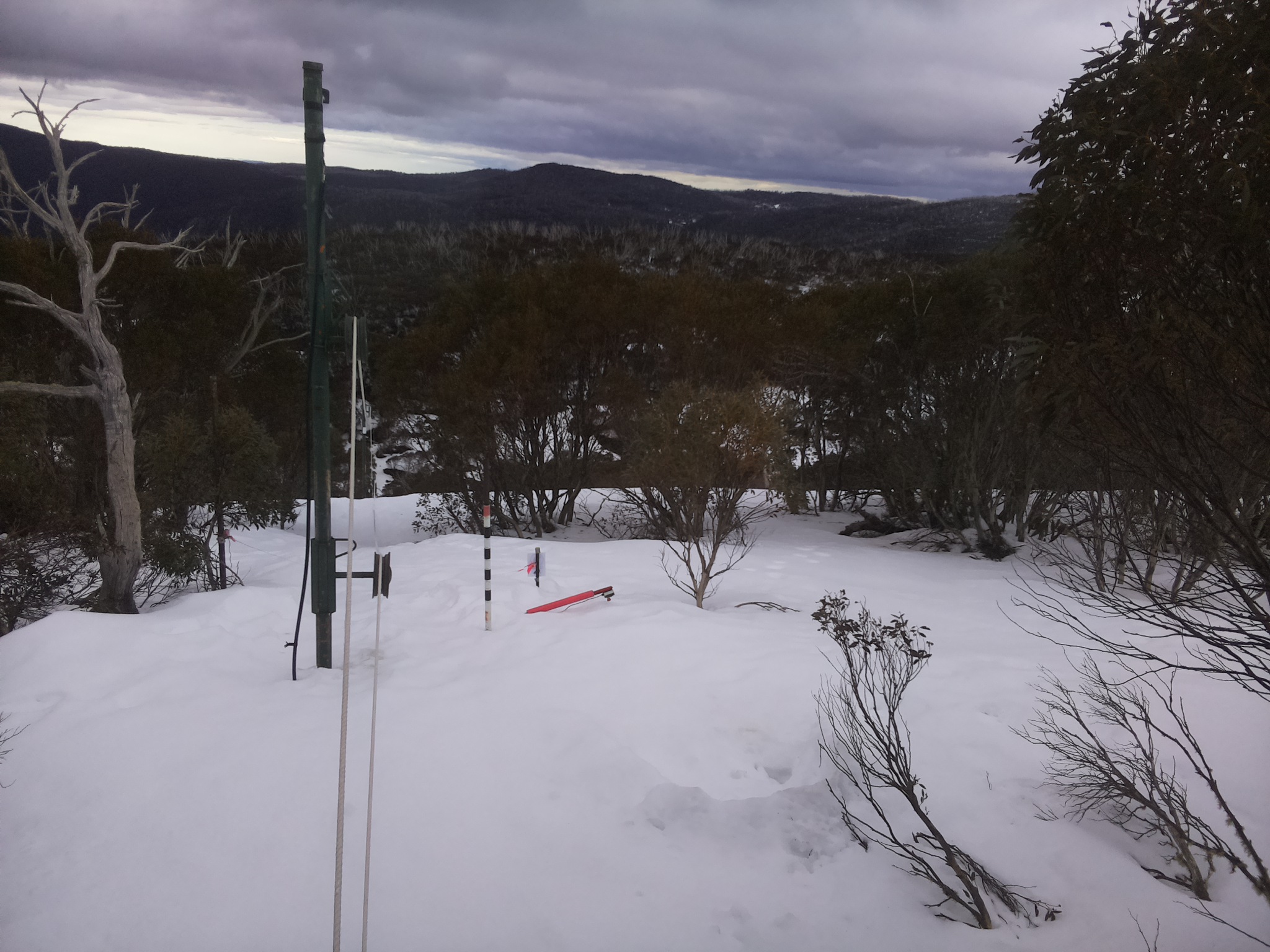 Bogong Web Cam 4:40pm Friday 22nd of August 2025