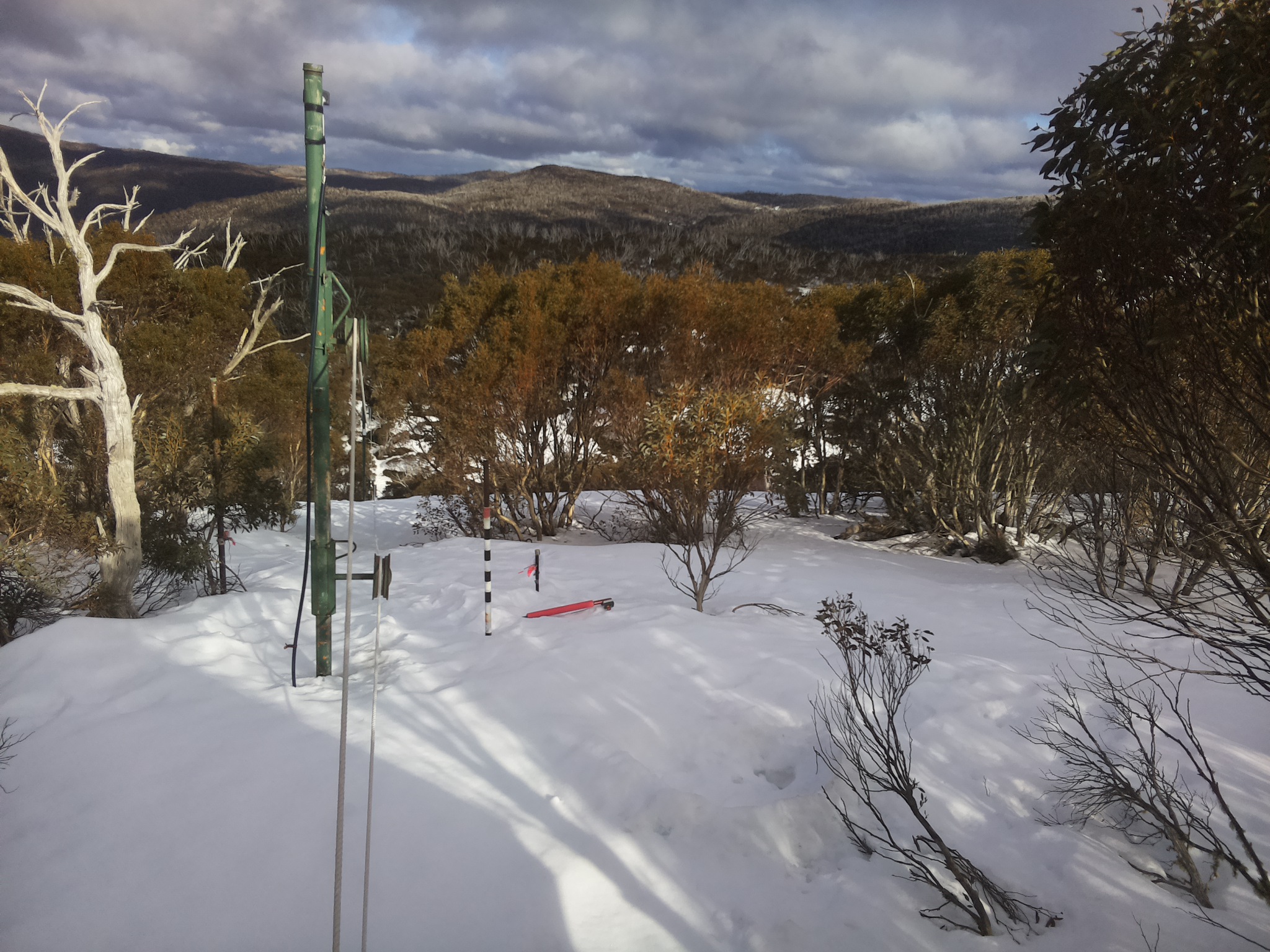 Bogong Web Cam 3:40pm Sunday 24th of August 2025