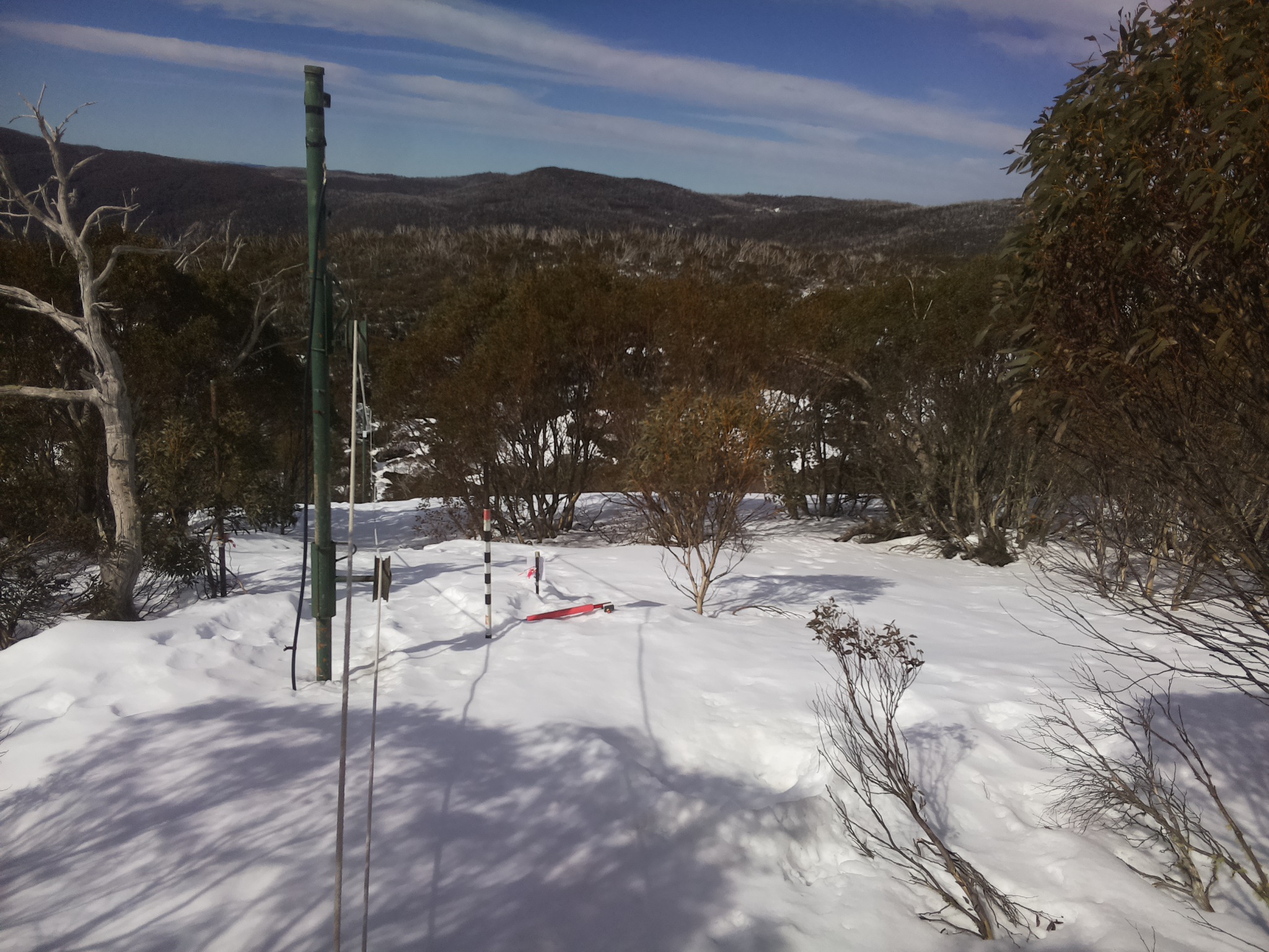 Bogong Web Cam 11:10am Monday 25th of August 2025