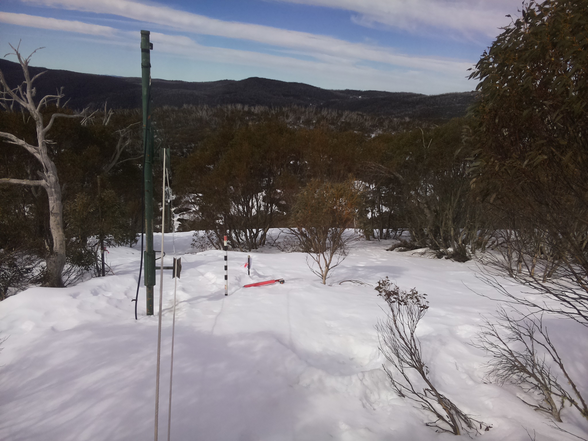 Bogong Web Cam 11:20am Monday 25th of August 2025