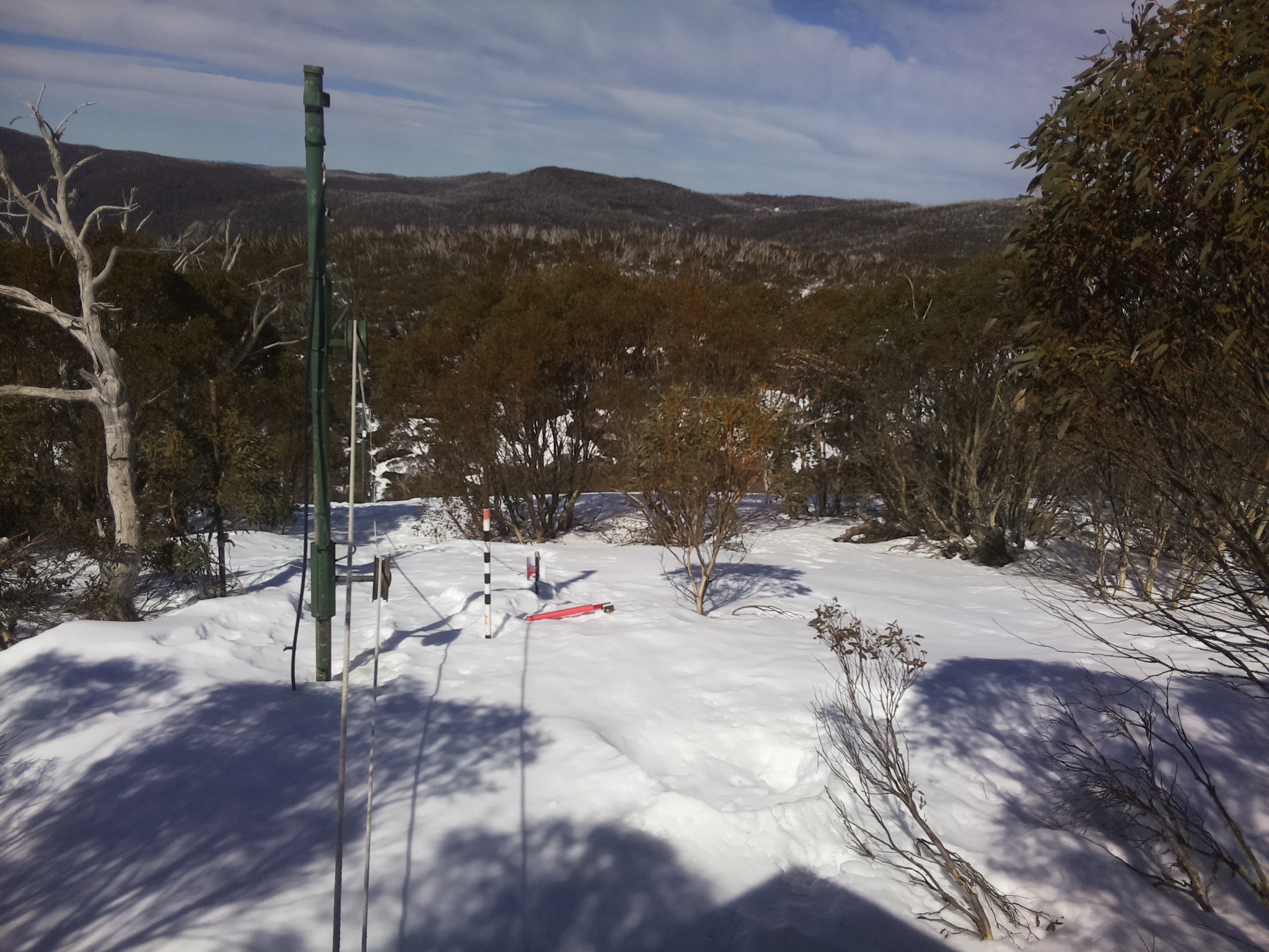 Bogong Web Cam 12:20pm Monday 25th of August 2025