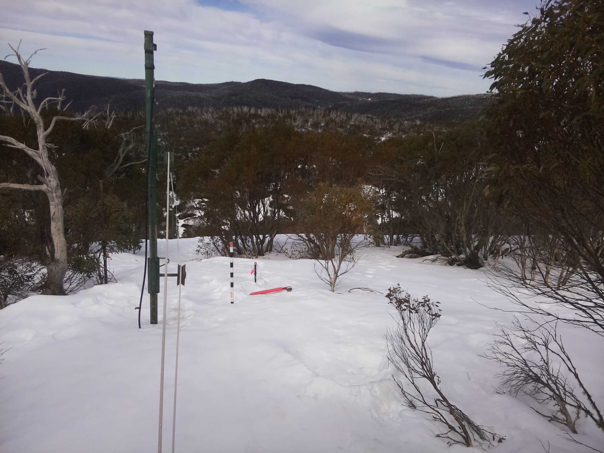 Bogong Web Cam 12:40pm Monday 25th of August 2025